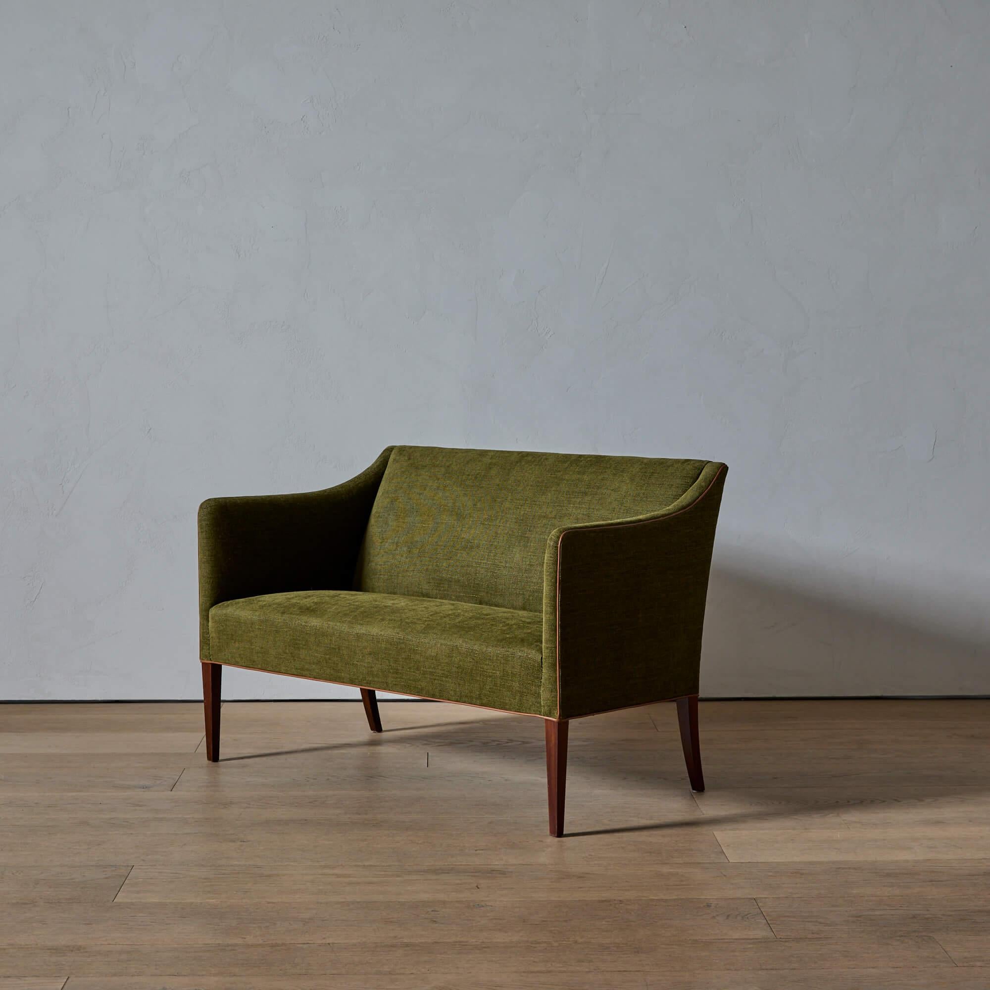 Scandinave moderne Frits Henningsen Settee en vente
