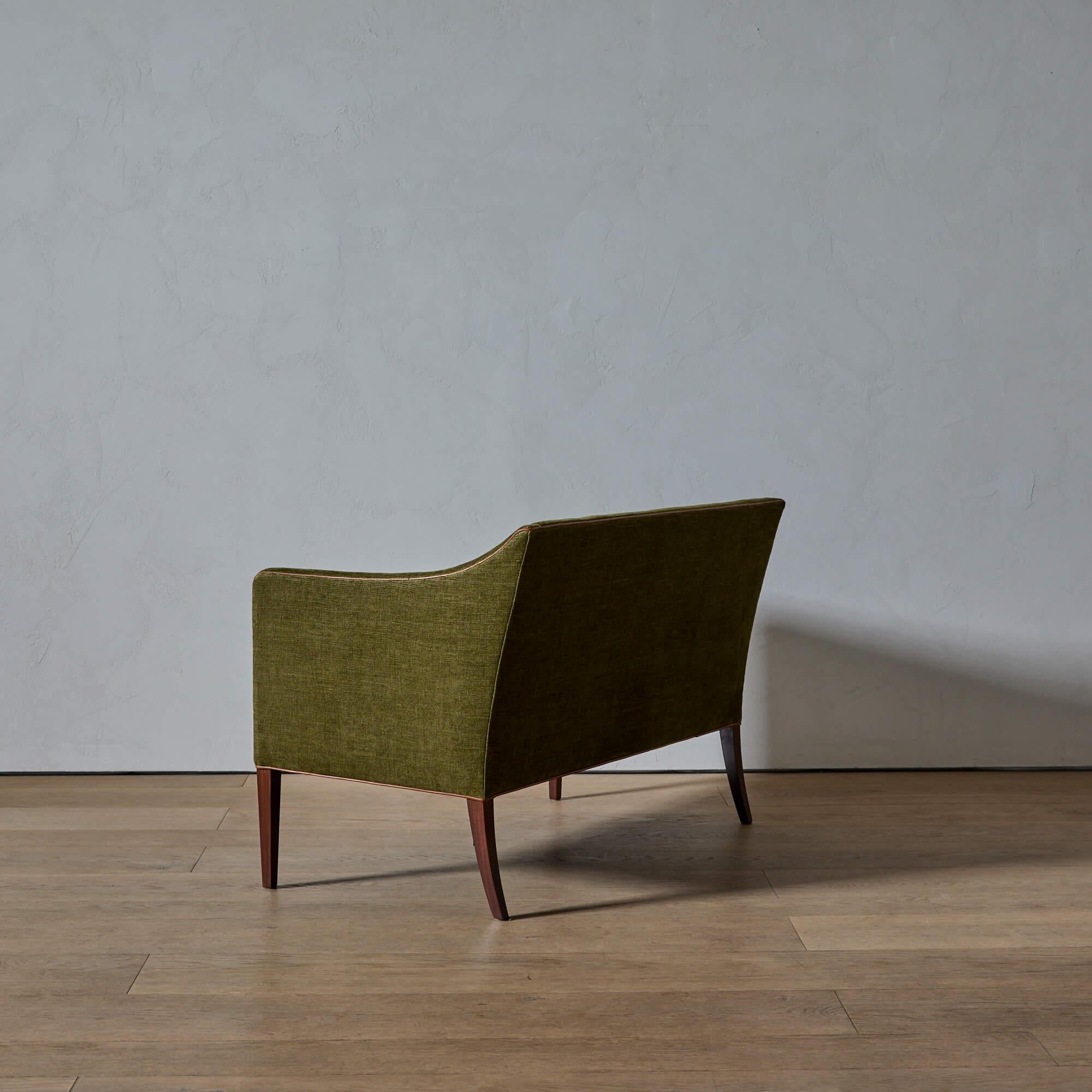 Frits Henningsen Settee Bon état - En vente à Long Island City, NY