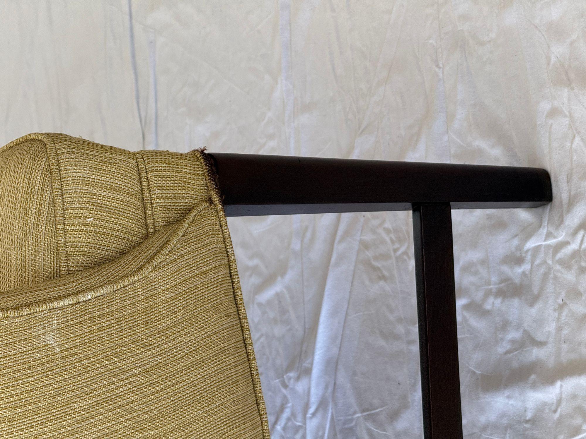 Frits Henningsen-Sofa (Stoff) im Angebot