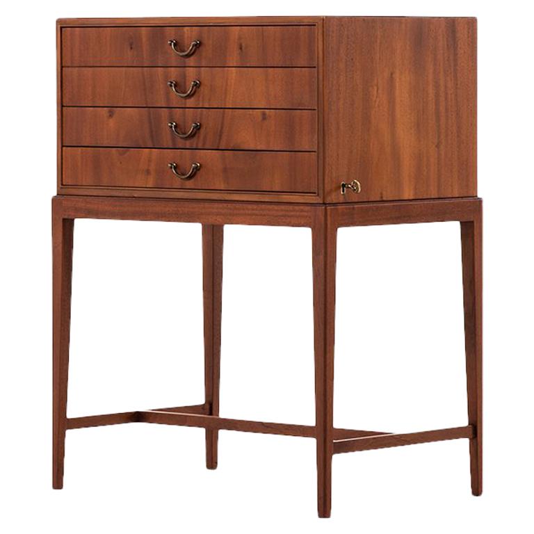 Frits Henningsen Side Table in Mahogany and Brass Produced in Denmark