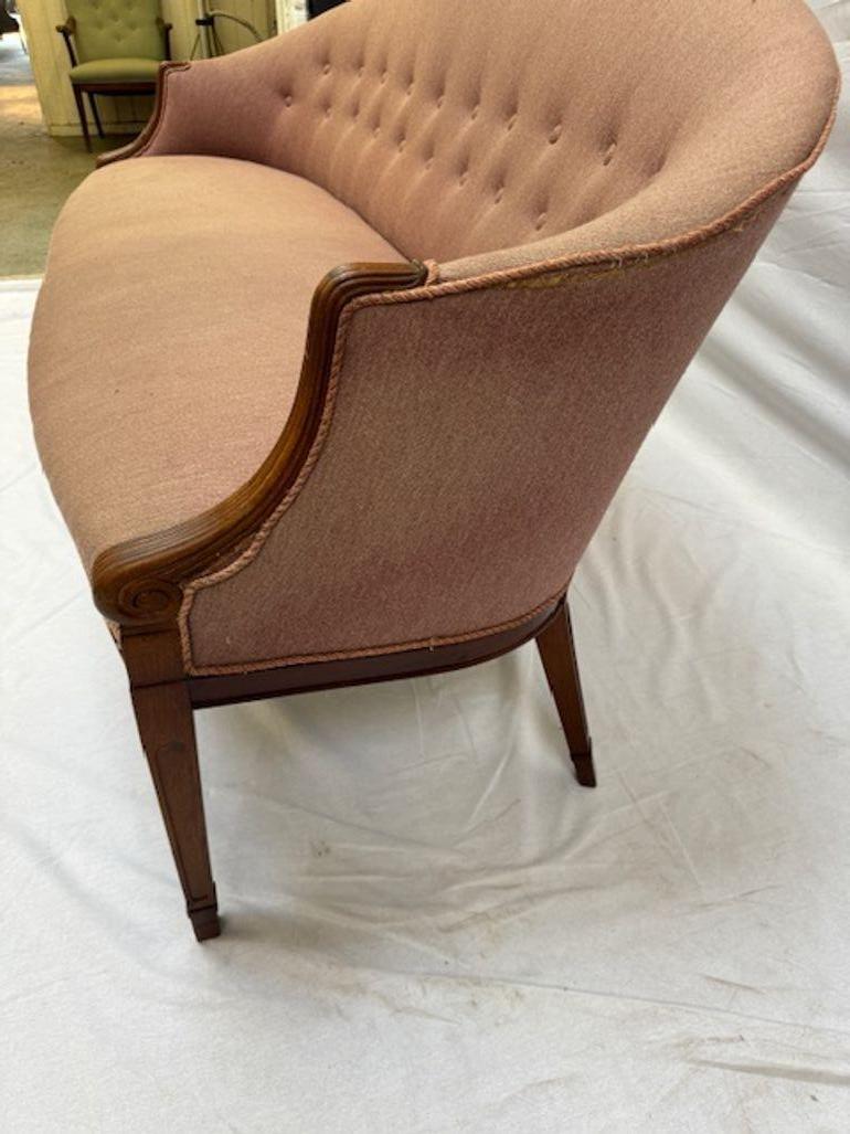Sofá Frits Henningsen. Bonito diseño clásico. Marco de caoba. Sin marcar