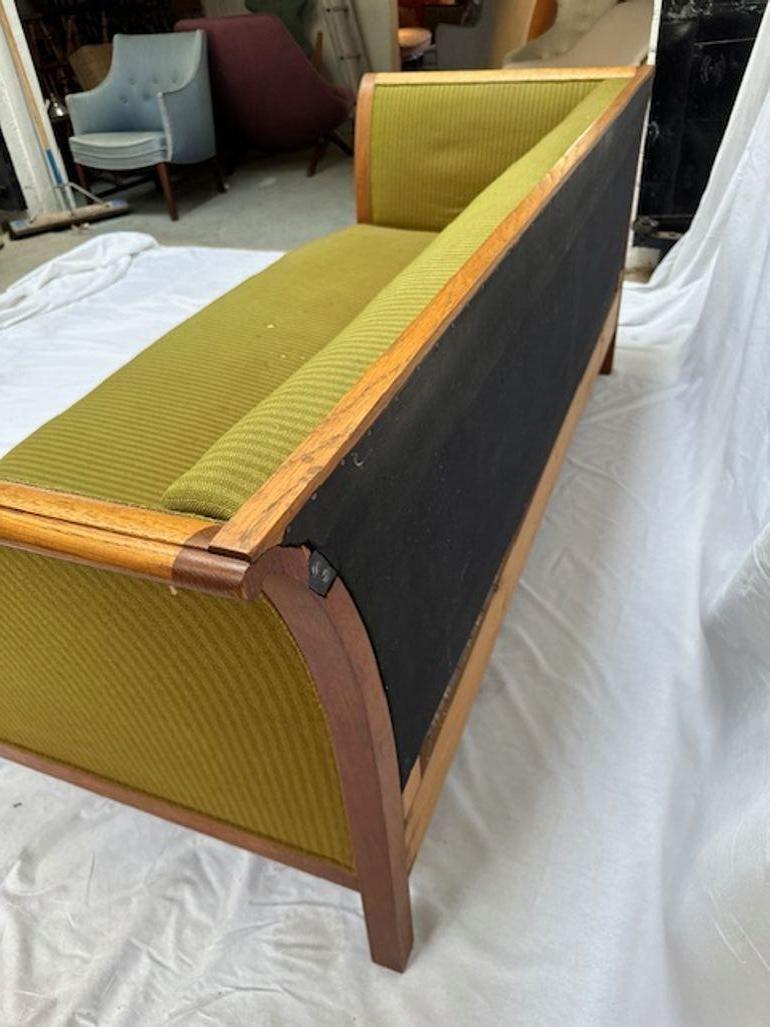 Milieu du XXe siècle Canapé de style Frits Henningsen en vente
