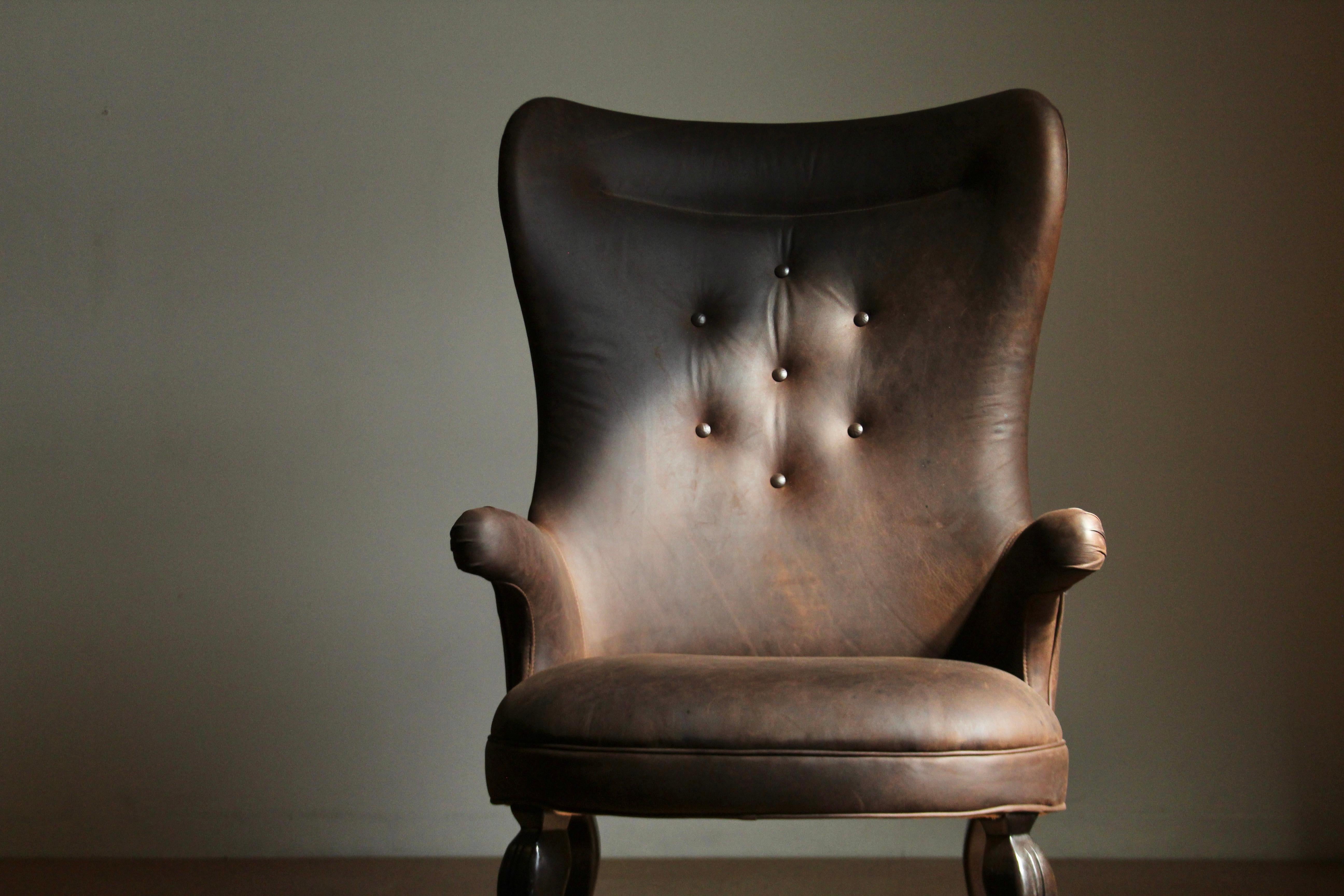 Chaise à dossier en cuir vintage de style Frits Henningsen en vente 1