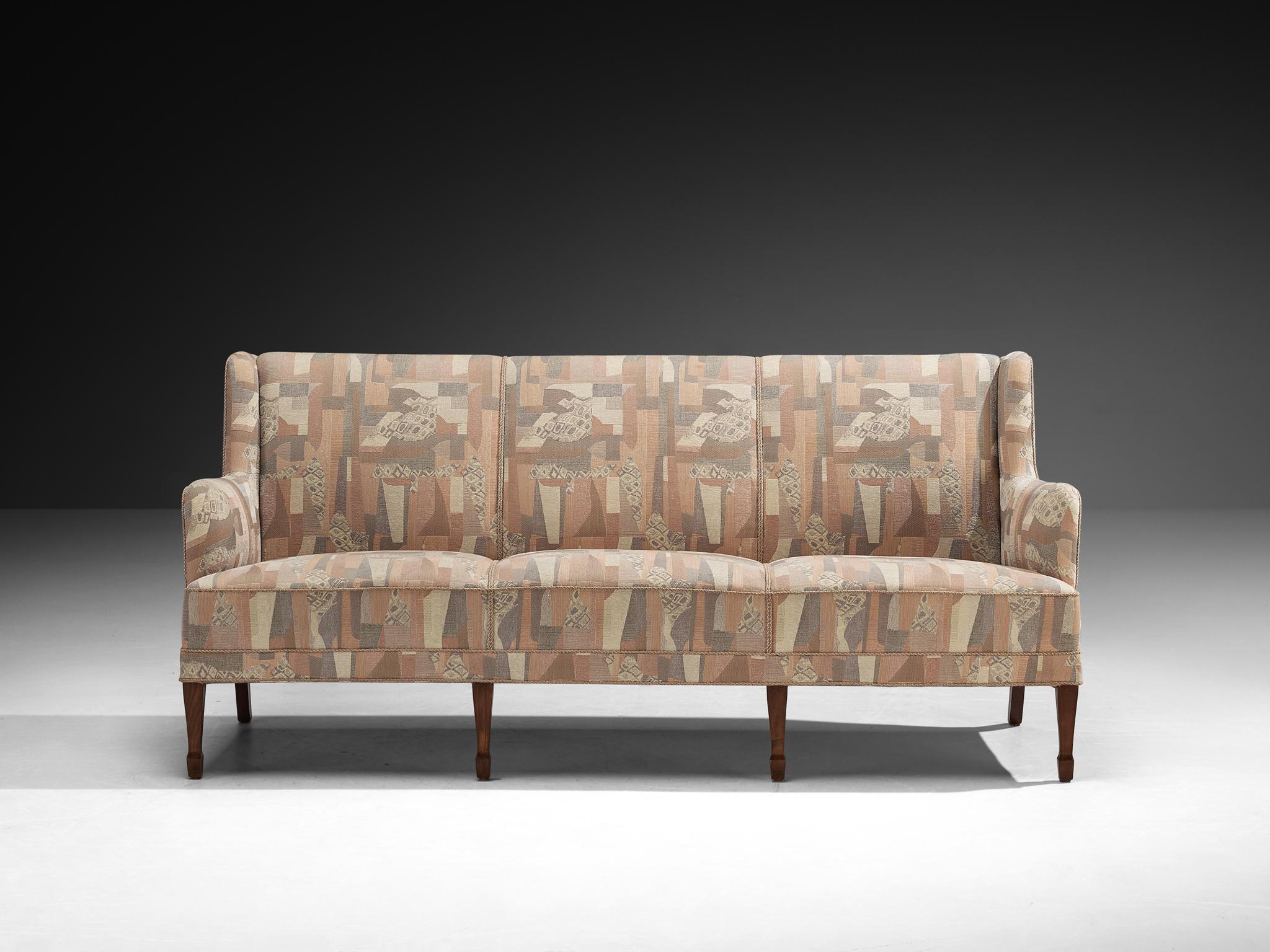 Frits Henningsen Dreisitzer-Sofa mit pastellfarbener Polsterung (Stoff) im Angebot