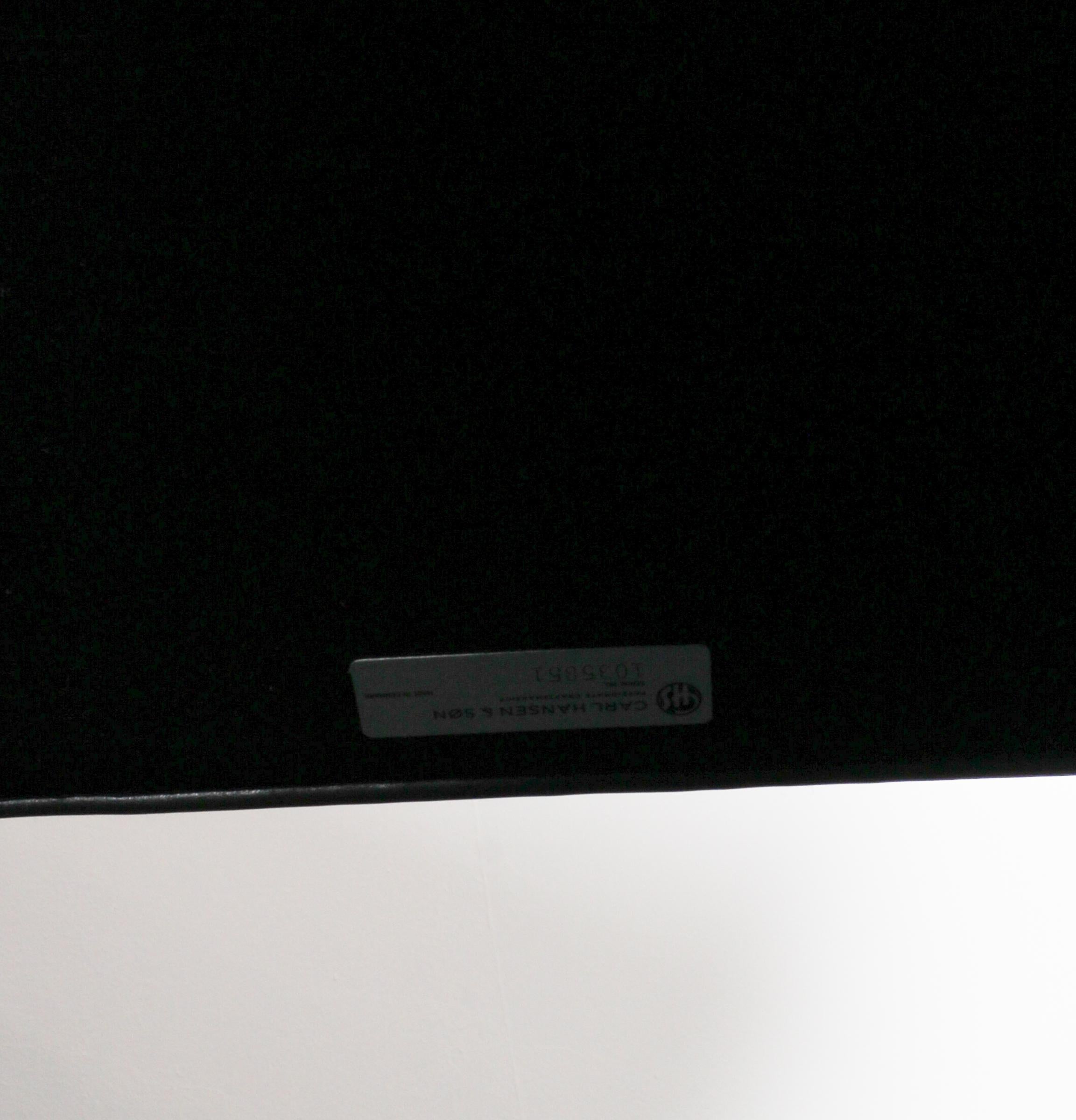 Frits Henningsen, zweisitziges Sofa Coupe, Modell FH436 im Angebot 1