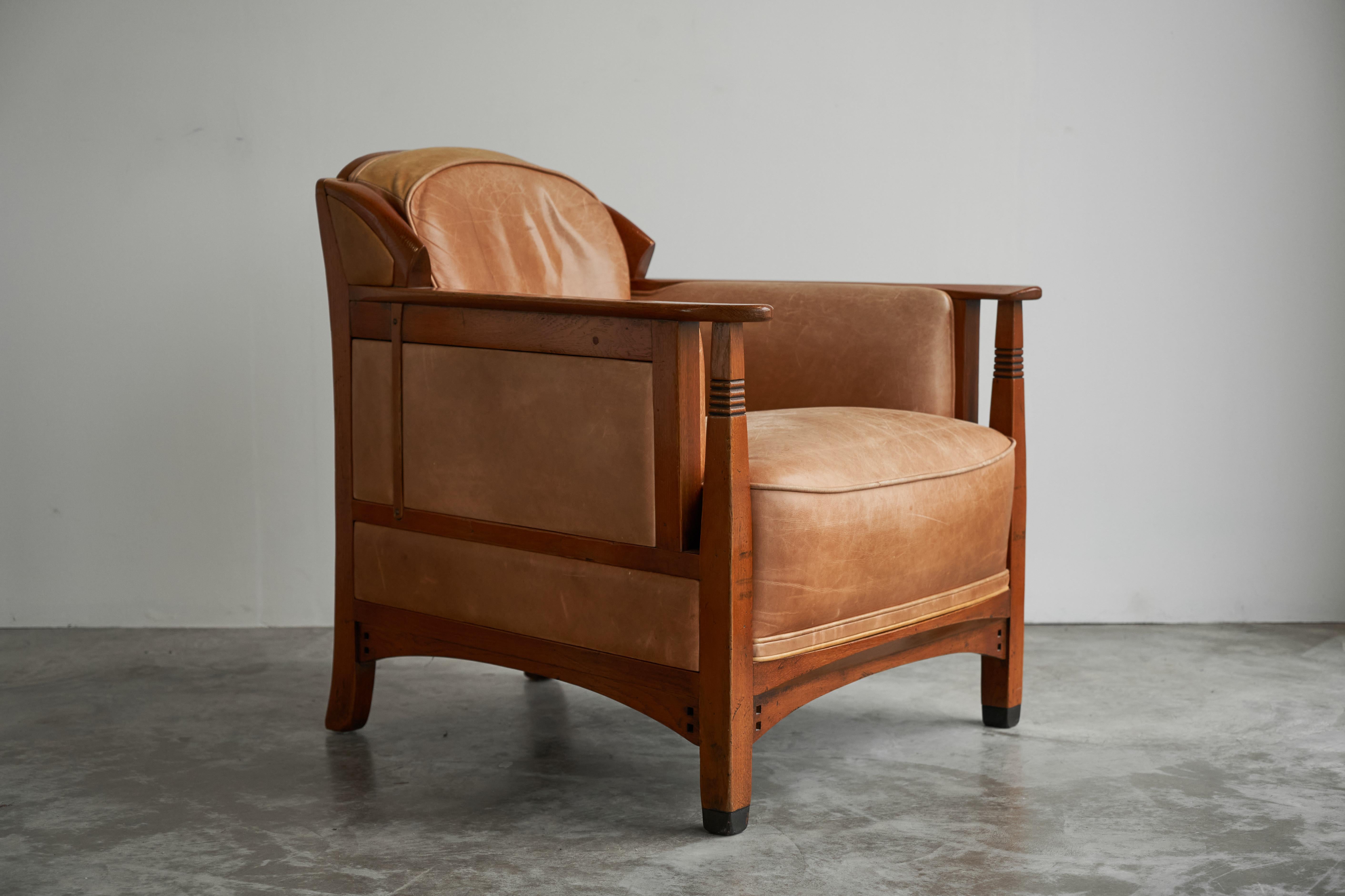 Frits Schuitema Art Deco Armchair in Solid Oak and Cognac Leather For Sale 5