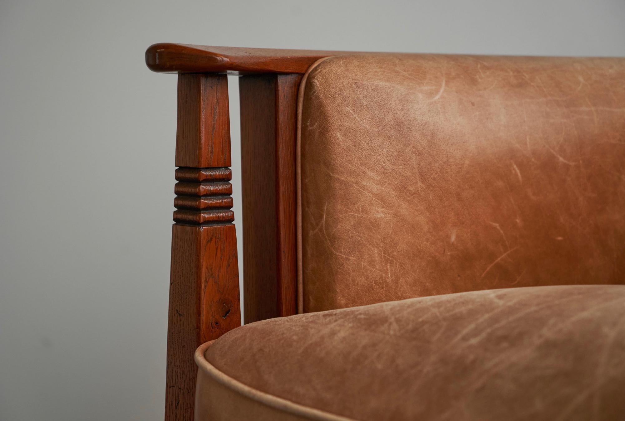 Frits Schuitema Art Deco Armchair in Solid Oak and Cognac Leather For Sale 2