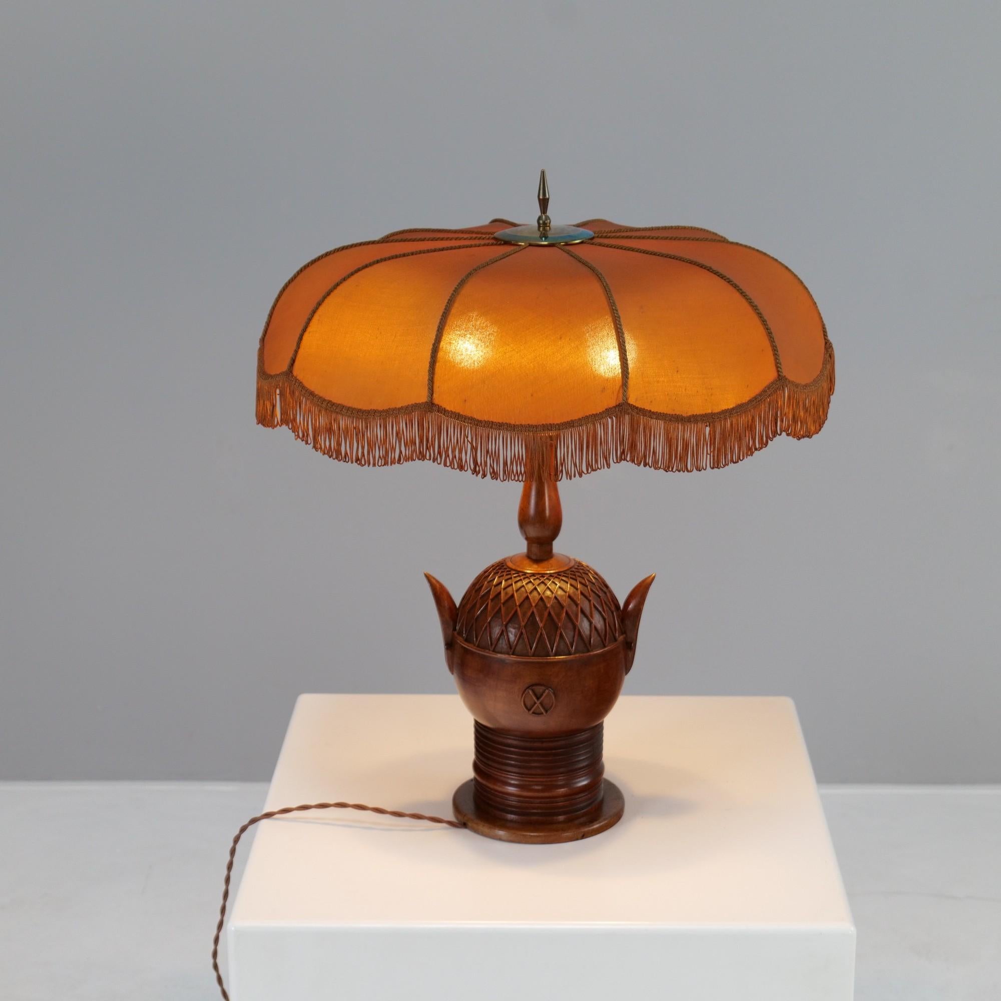 German Fritz August Breuhaus de Groot, Expressionist table lamp for Mikado Werkstätten For Sale