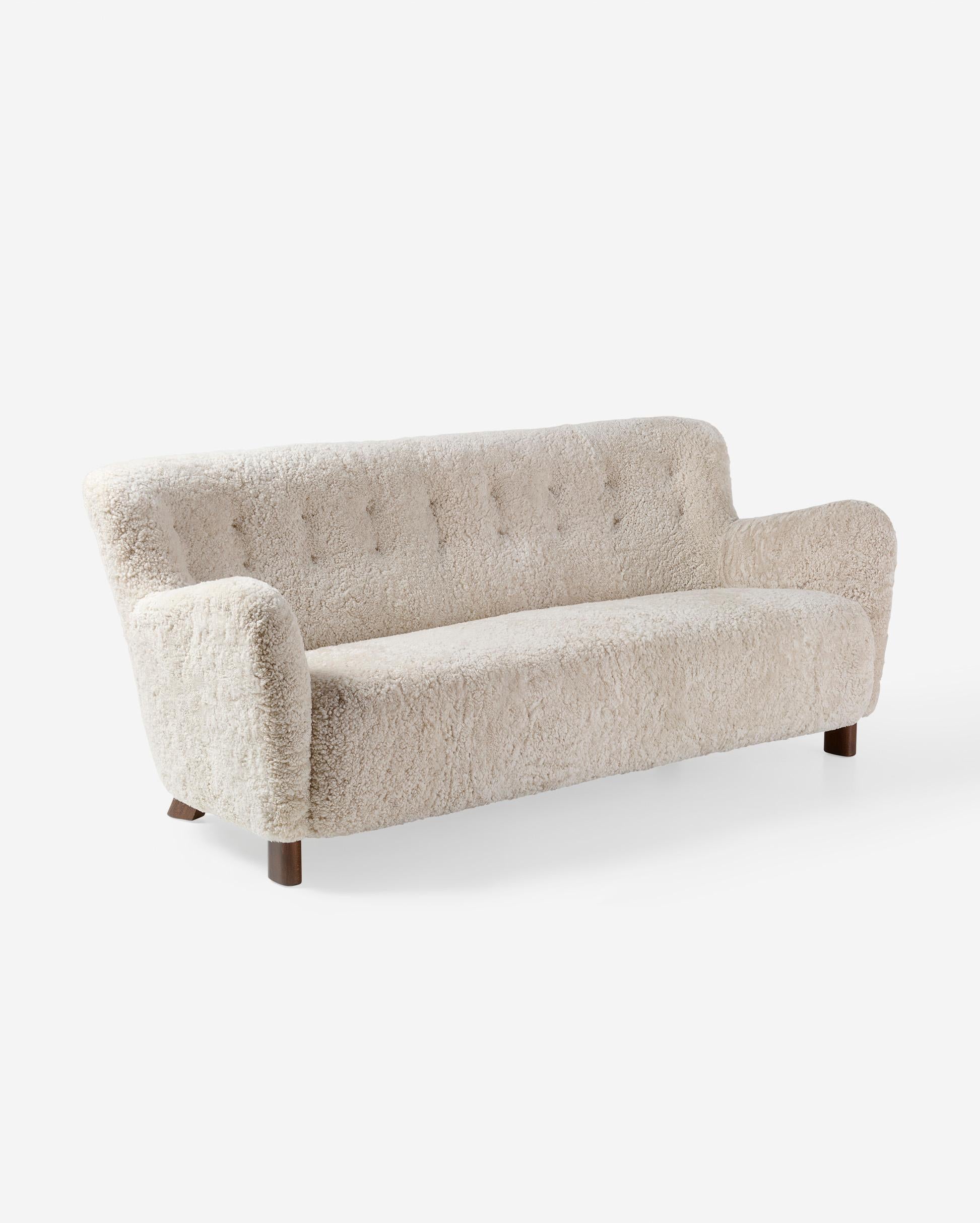Scandinavian Modern Fritz Hansen 1669 Sheepskin Sofa c1940s For Sale