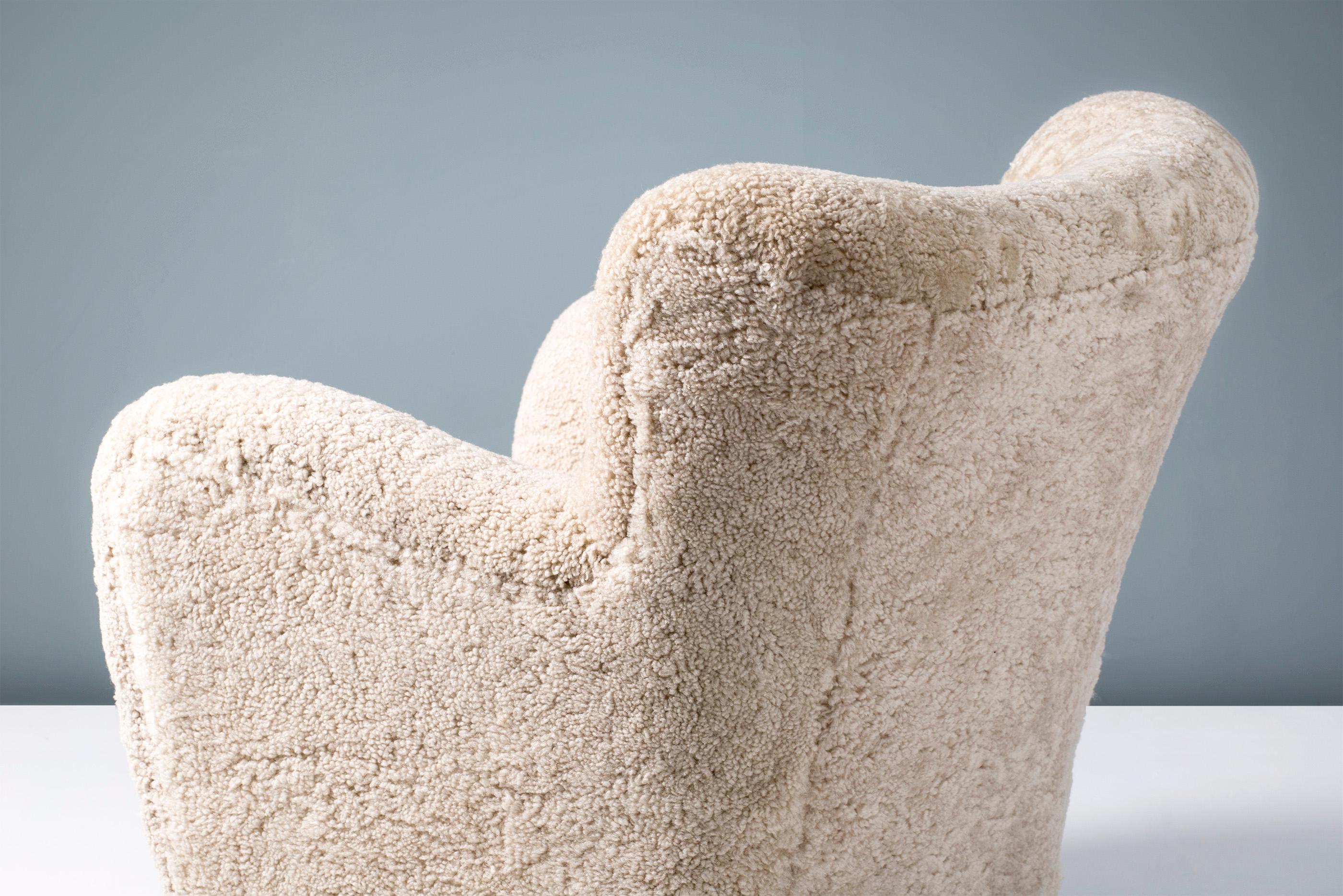 Fritz Hansen 1940s Sheepskin Armchair In Excellent Condition In London, England