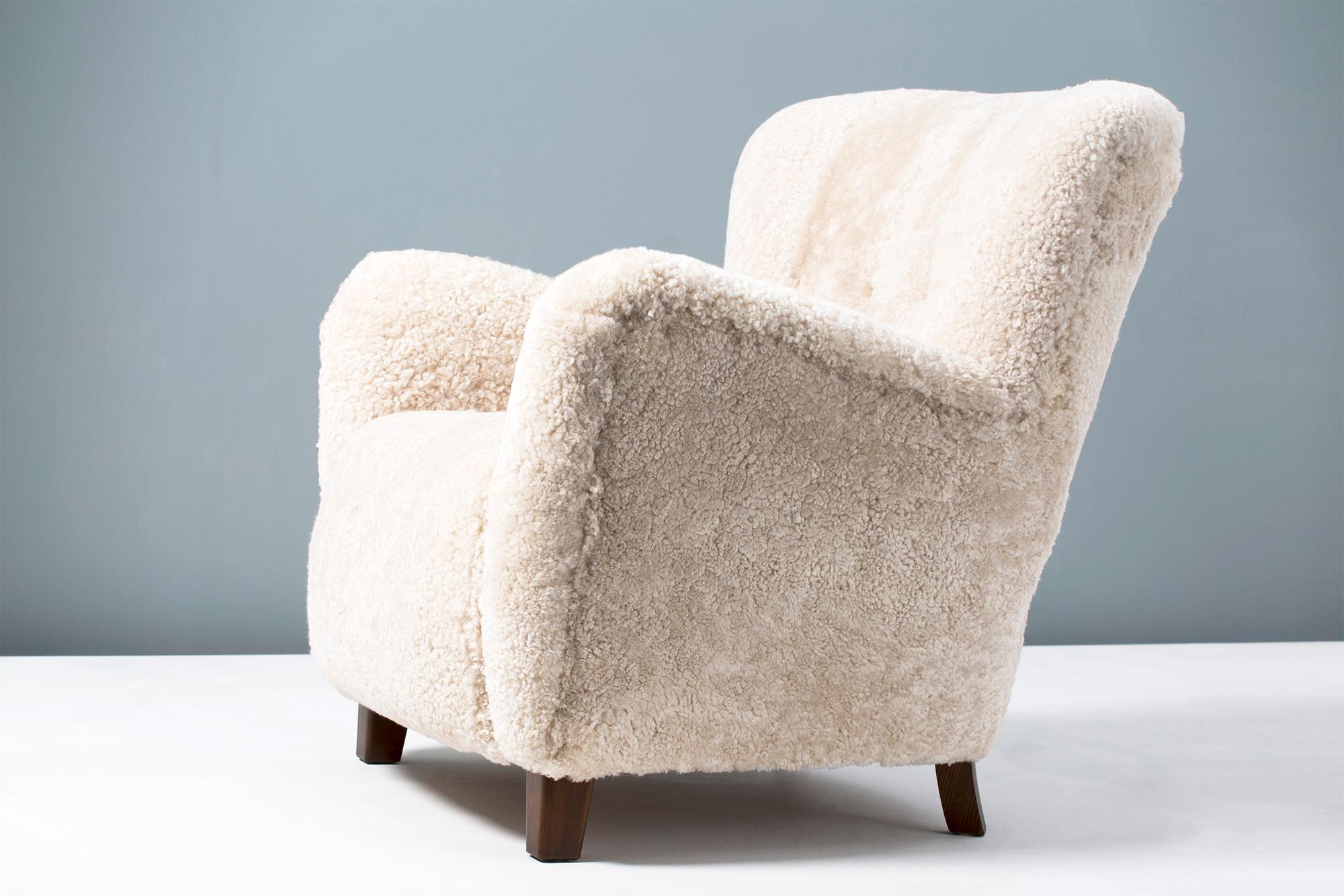 Fritz Hansen 1940s Sheepskin Armchair In Excellent Condition In London, GB