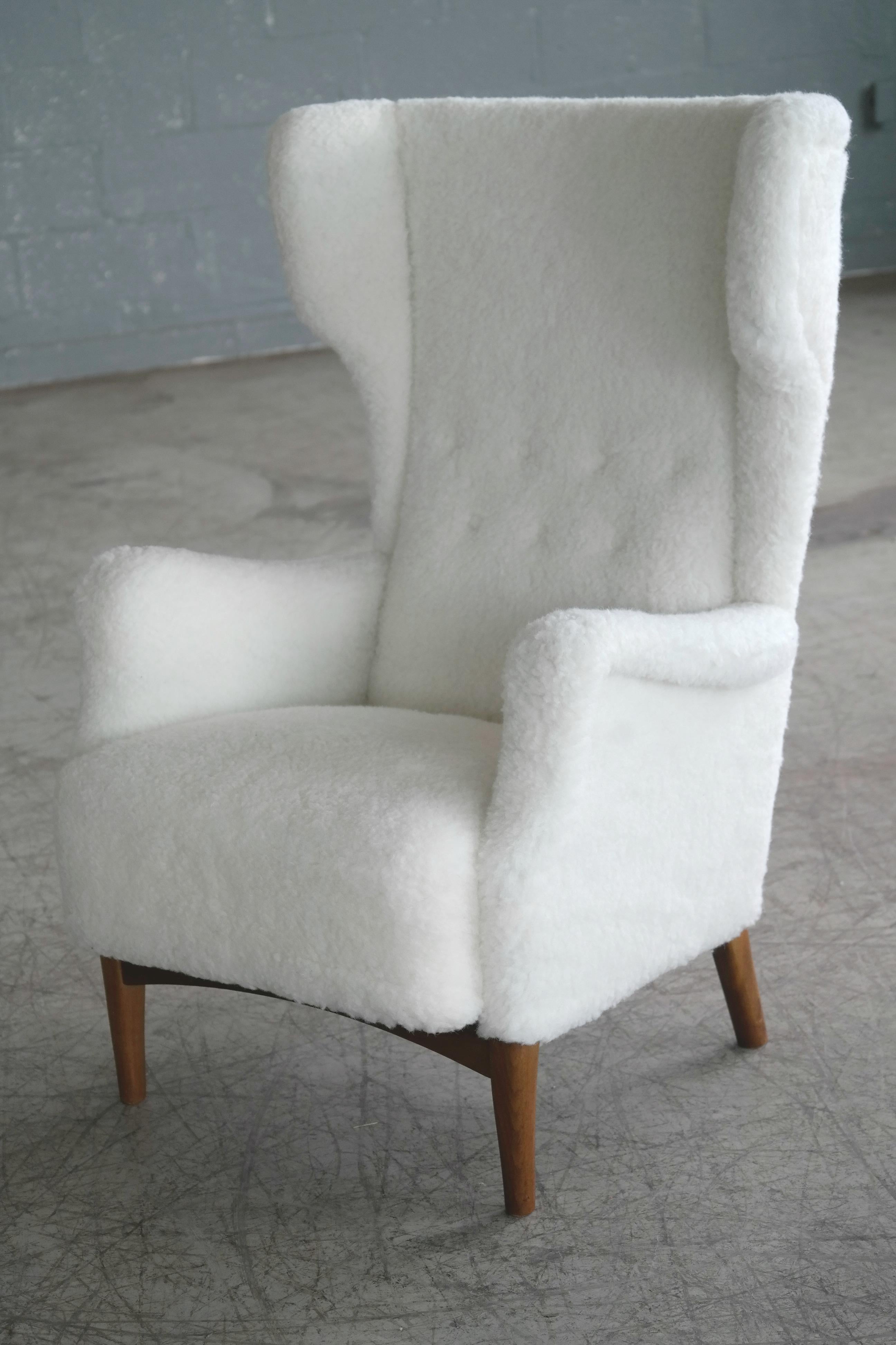 Mid-Century Modern Fritz Hansen 1950s Danish Wingback Chair Model 8023 with Ottoman in Lambs Wool