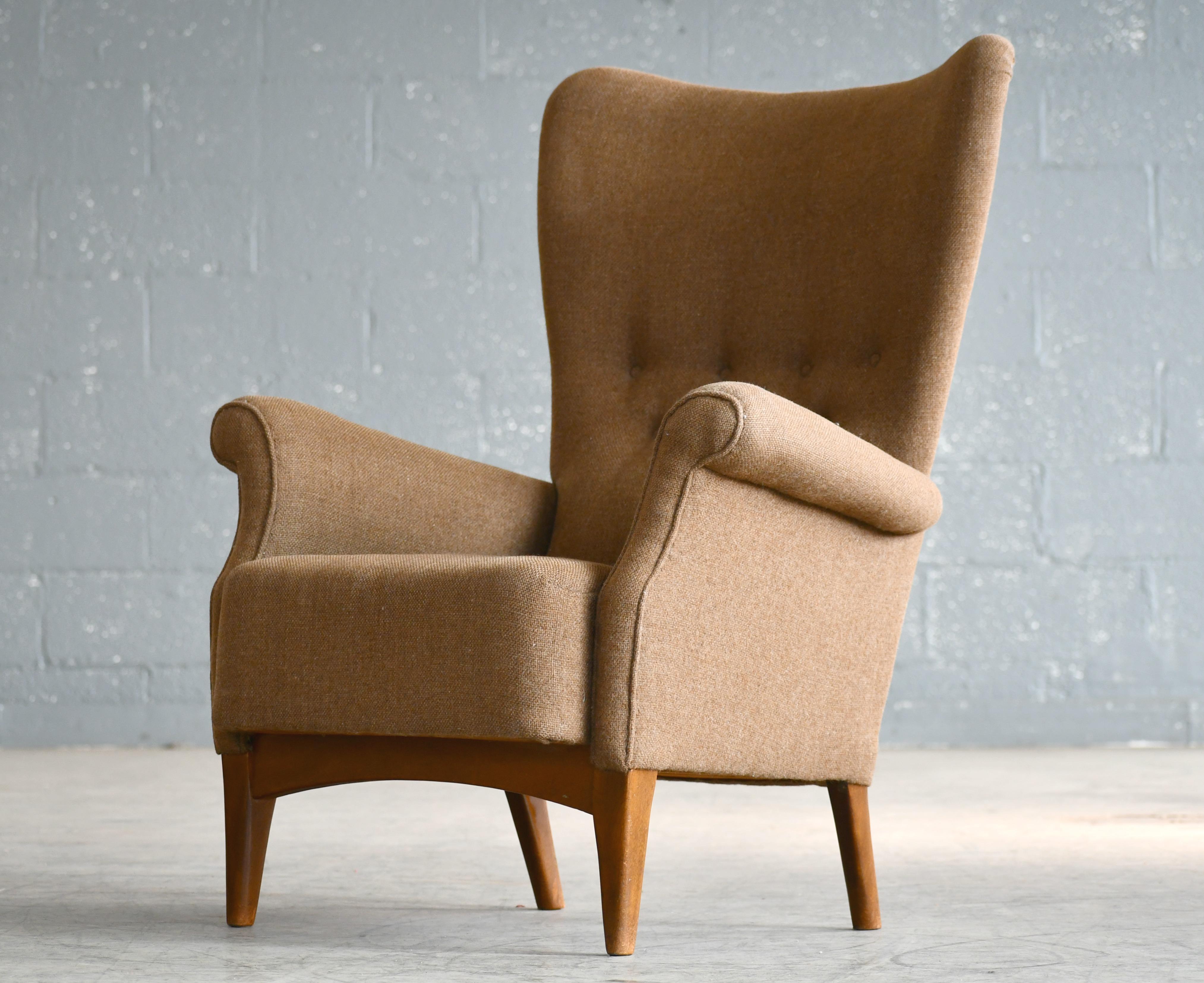 Fritz Hansen 1950s Highback Lounge Chair Model 8023 Variant Danish Midcentury In Good Condition In Bridgeport, CT