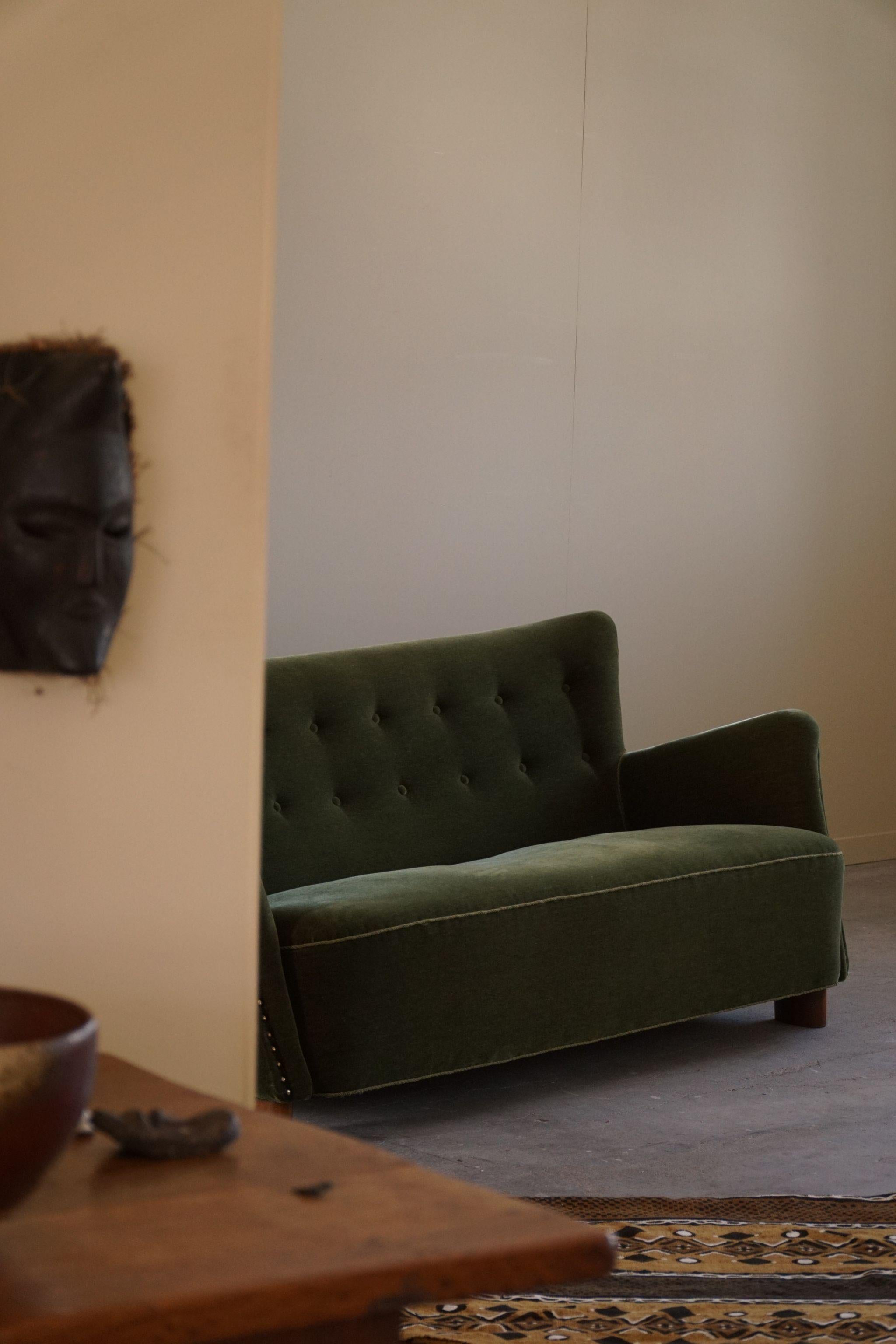 Fritz Hansen, 3-Seater Sofa, Green Velvet, Danish Mid Century Modern, 1940s For Sale 5