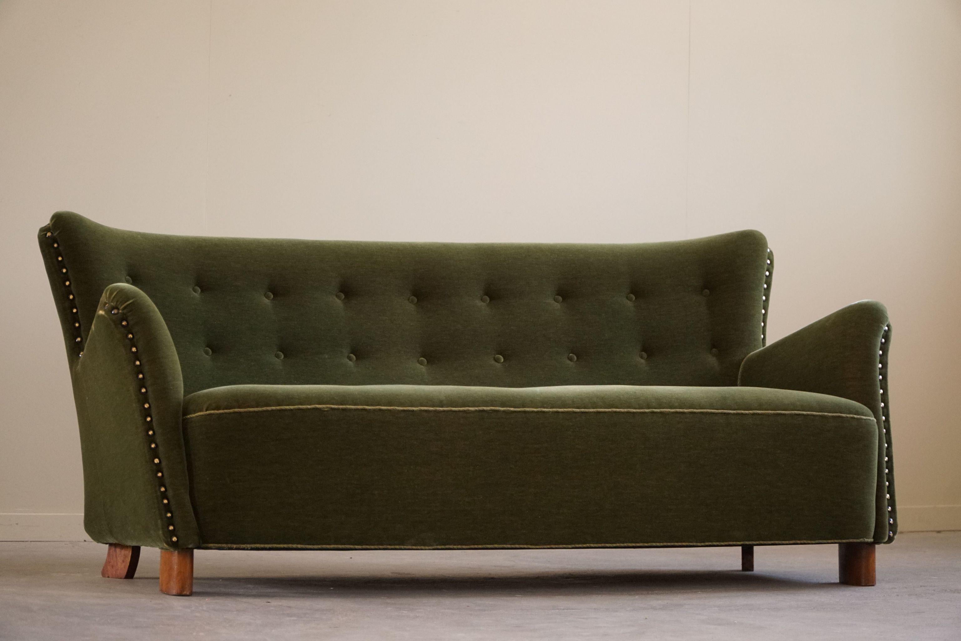 Fritz Hansen, 3-Seater Sofa, Green Velvet, Danish Mid Century Modern, 1940s For Sale 15