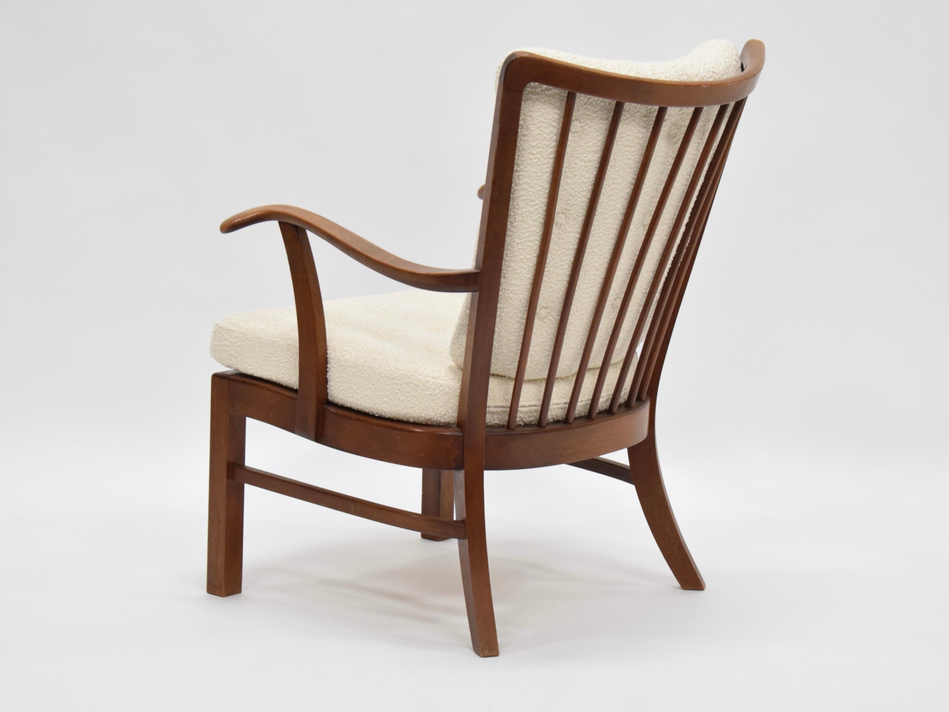 20th Century Armchair In the Style of Fritz Hansen For Sale