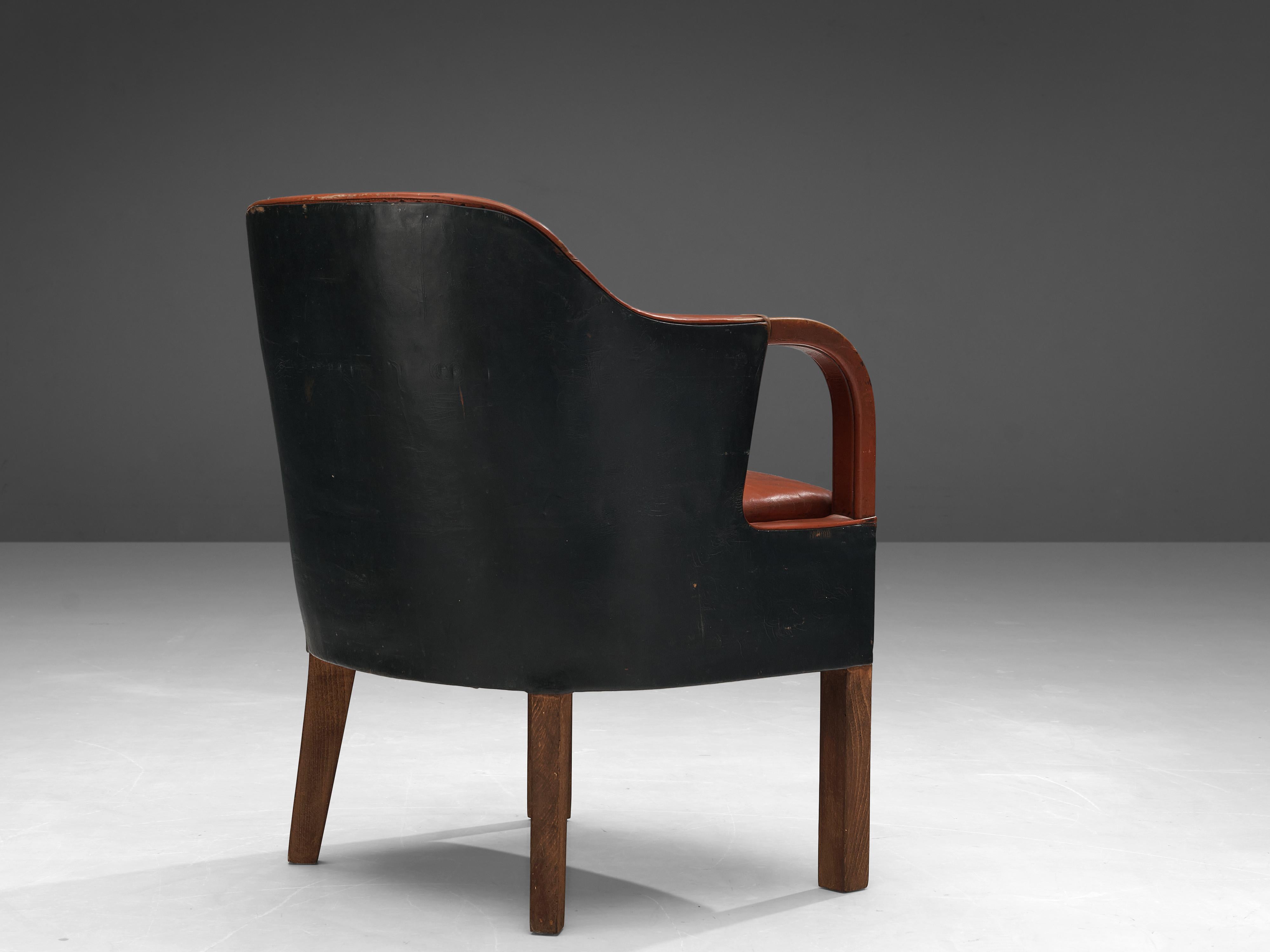 Fritz Hansen Armchair in Red and Black Upholstery In Good Condition In Waalwijk, NL
