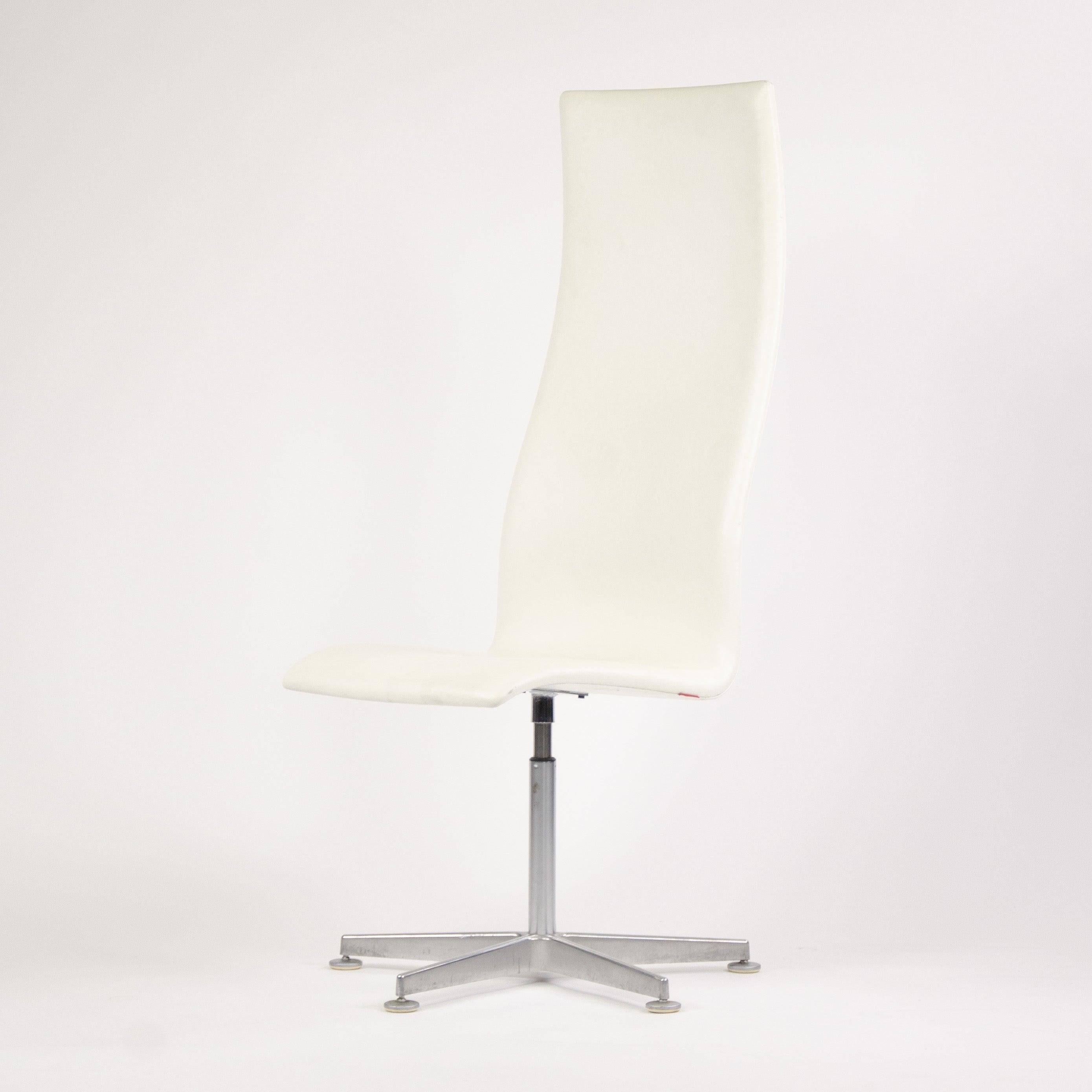 Modern Fritz Hansen Arne Jacobsen Tall Oxford Chair White Leather 2007 4x Available For Sale