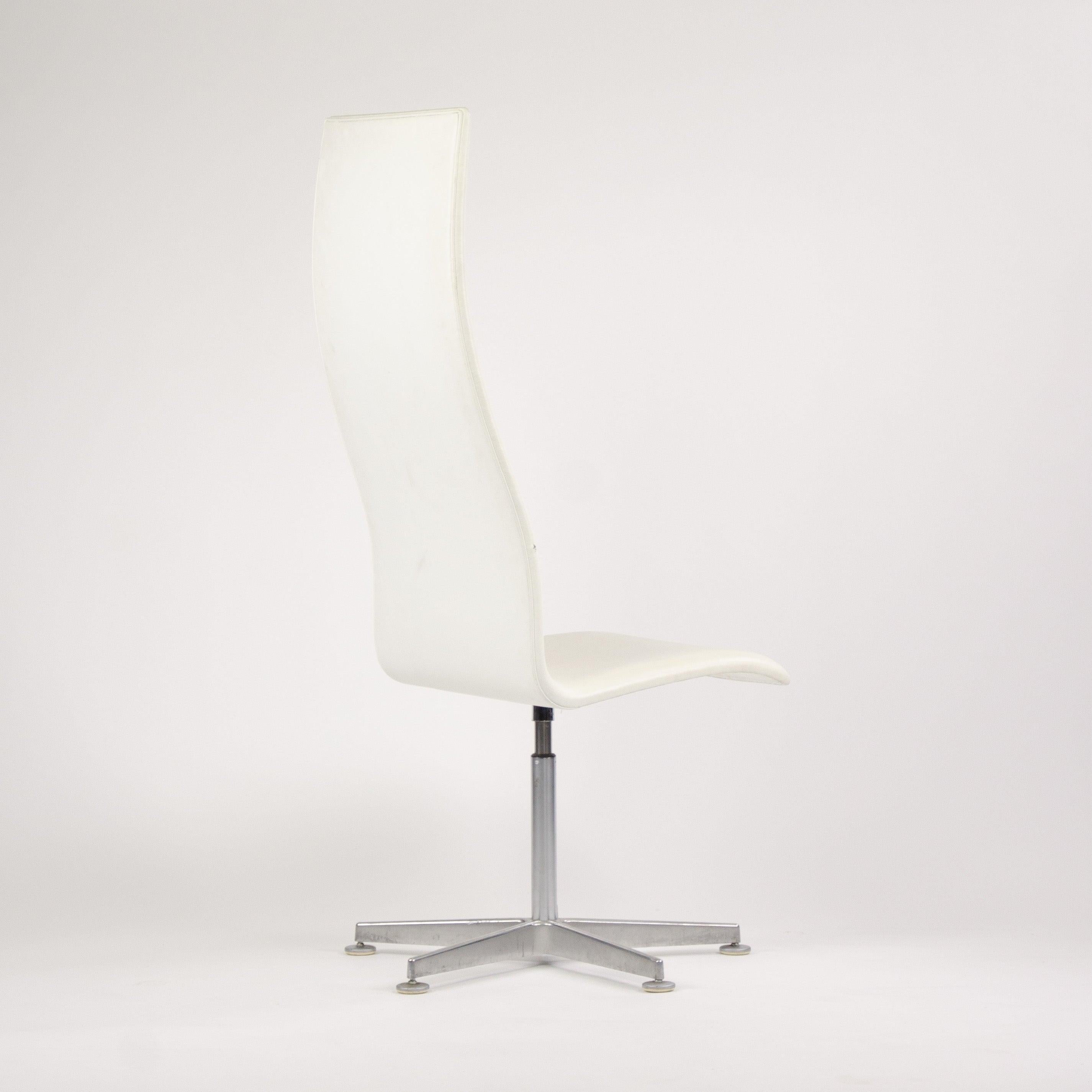 Fritz Hansen Arne Jacobsen Tall Oxford Chair White Leather 2007 4x Available For Sale 1