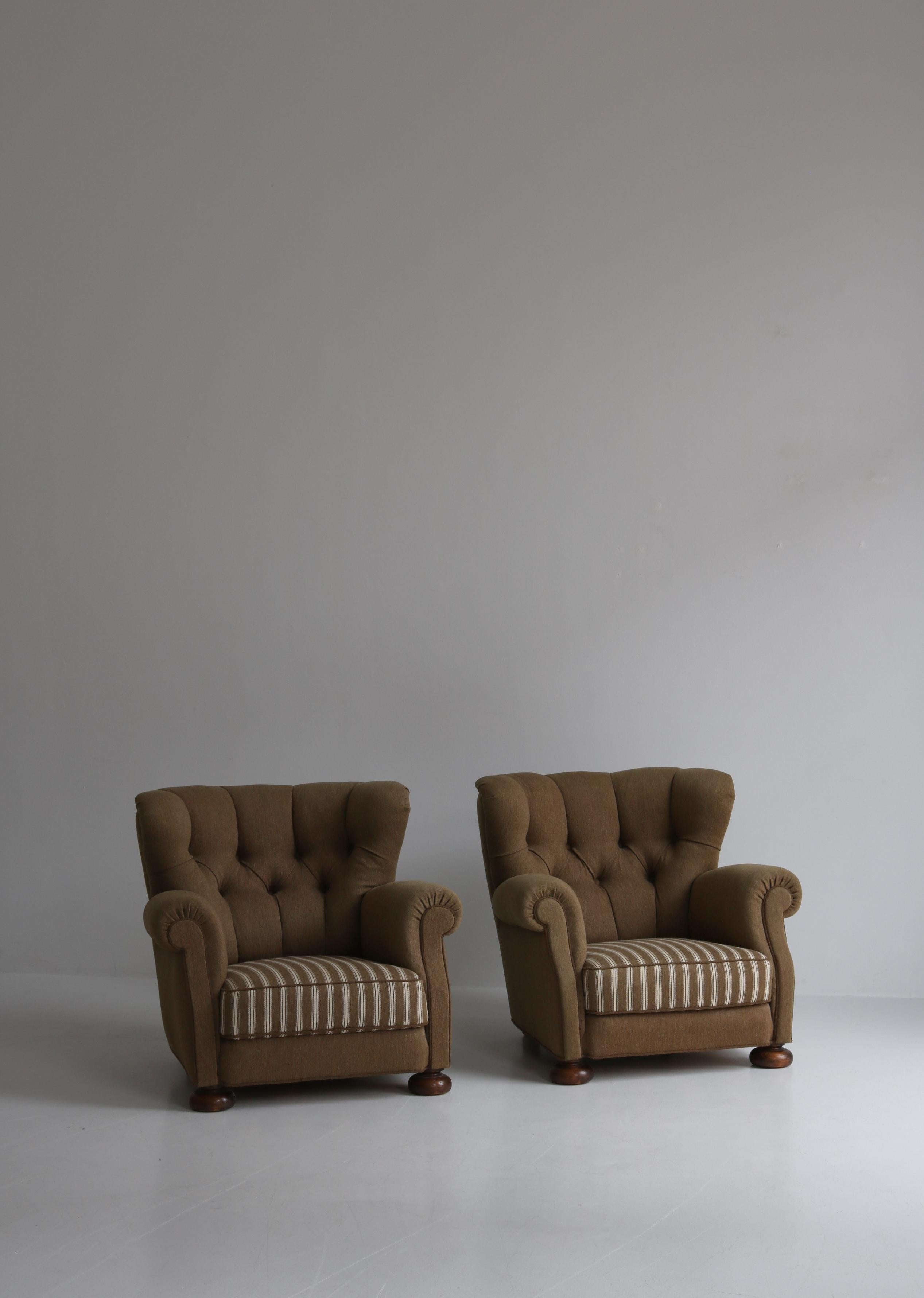 Scandinavian Modern Fritz Hansen Danish Modern Easy Chairs in Elm & Savak Wool, 1940s, Denmark