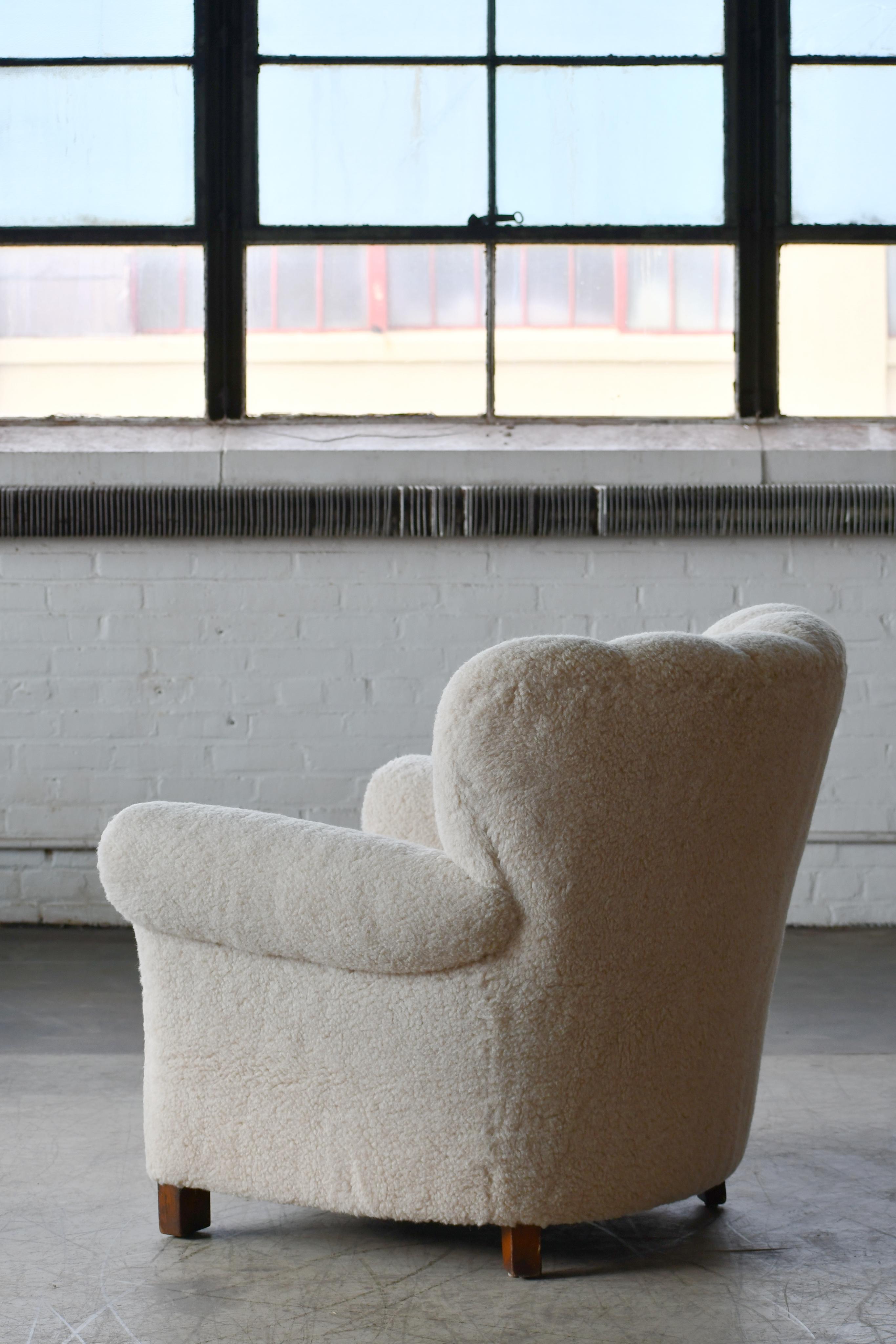 Mid-20th Century Fritz Hansen Attributed 1940s Danish Channel Back Lounge Chair in Lambswool