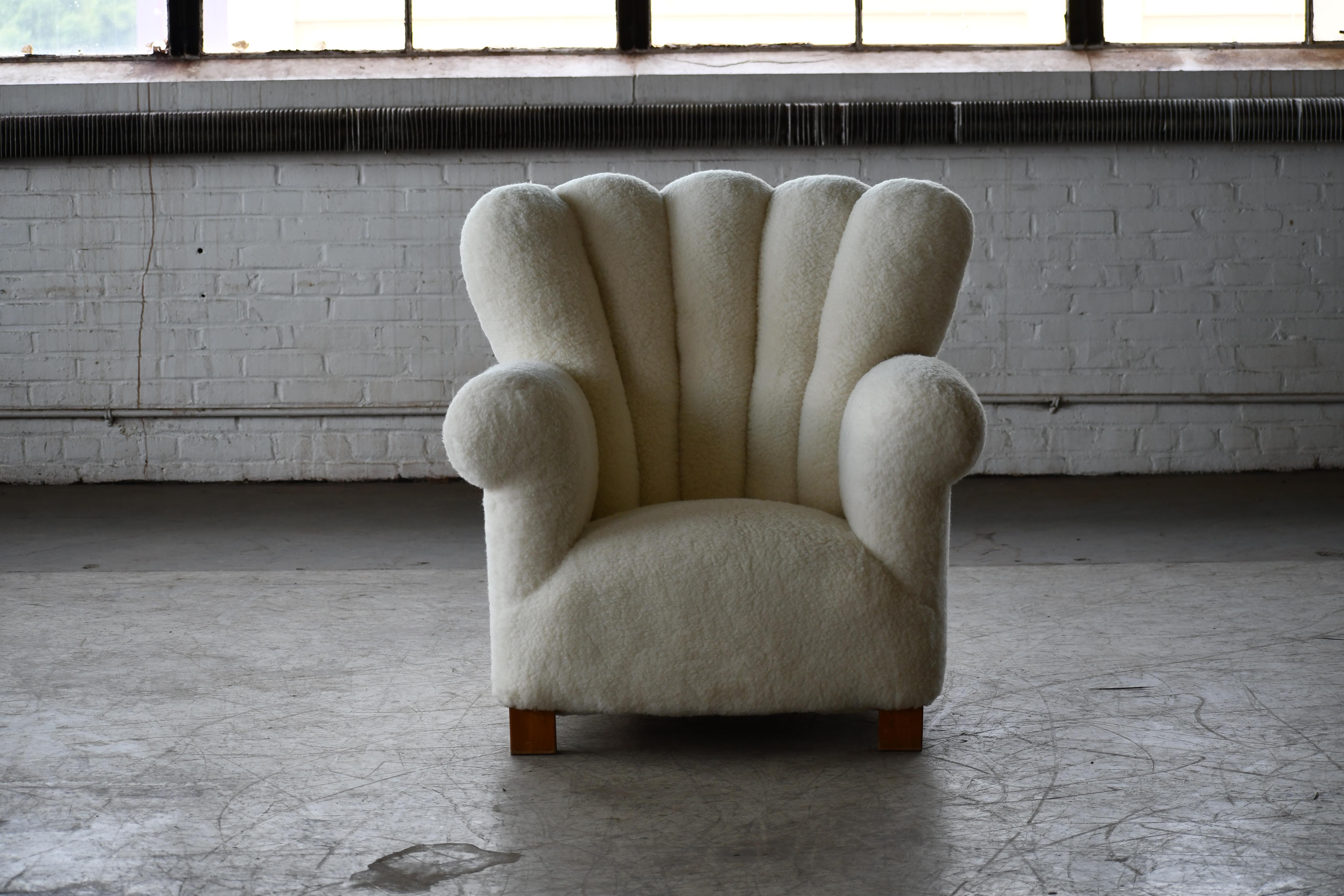Mid-20th Century Fritz Hansen Attributed 1940s Danish Channel Back Lounge Chair in Lambswool