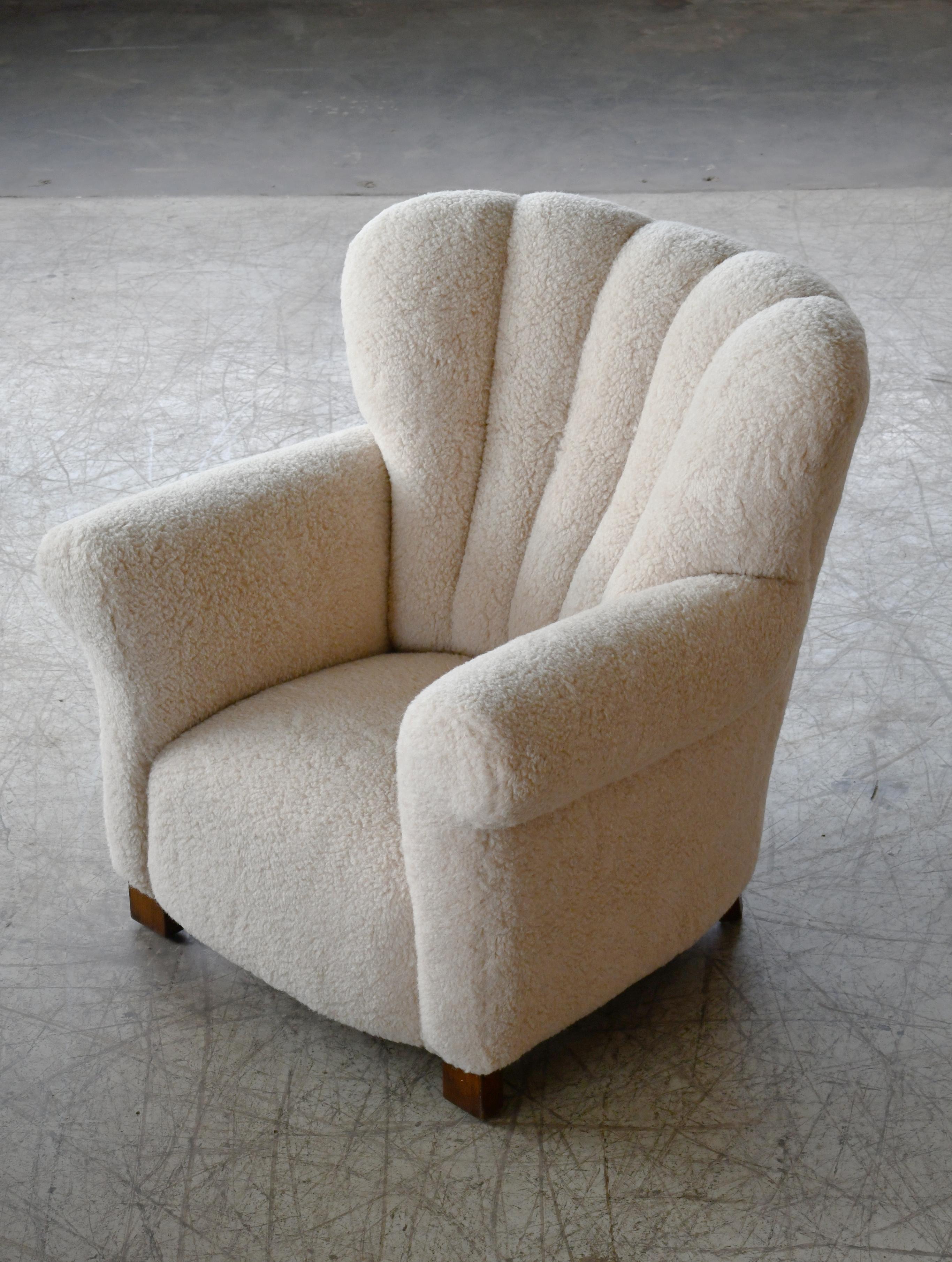 Fritz Hansen Attributed 1940s Danish Channel Back Lounge Chair in Lambswool 2