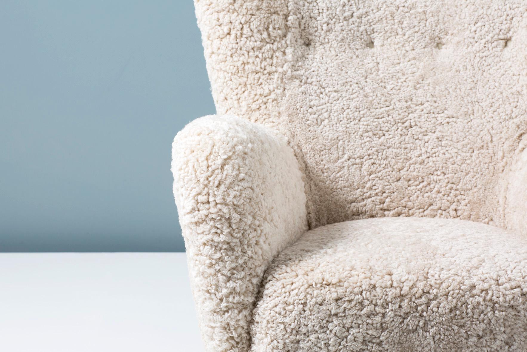 Fritz Hansen Attributed 1940s Sheepskin Armchair In Excellent Condition In London, England
