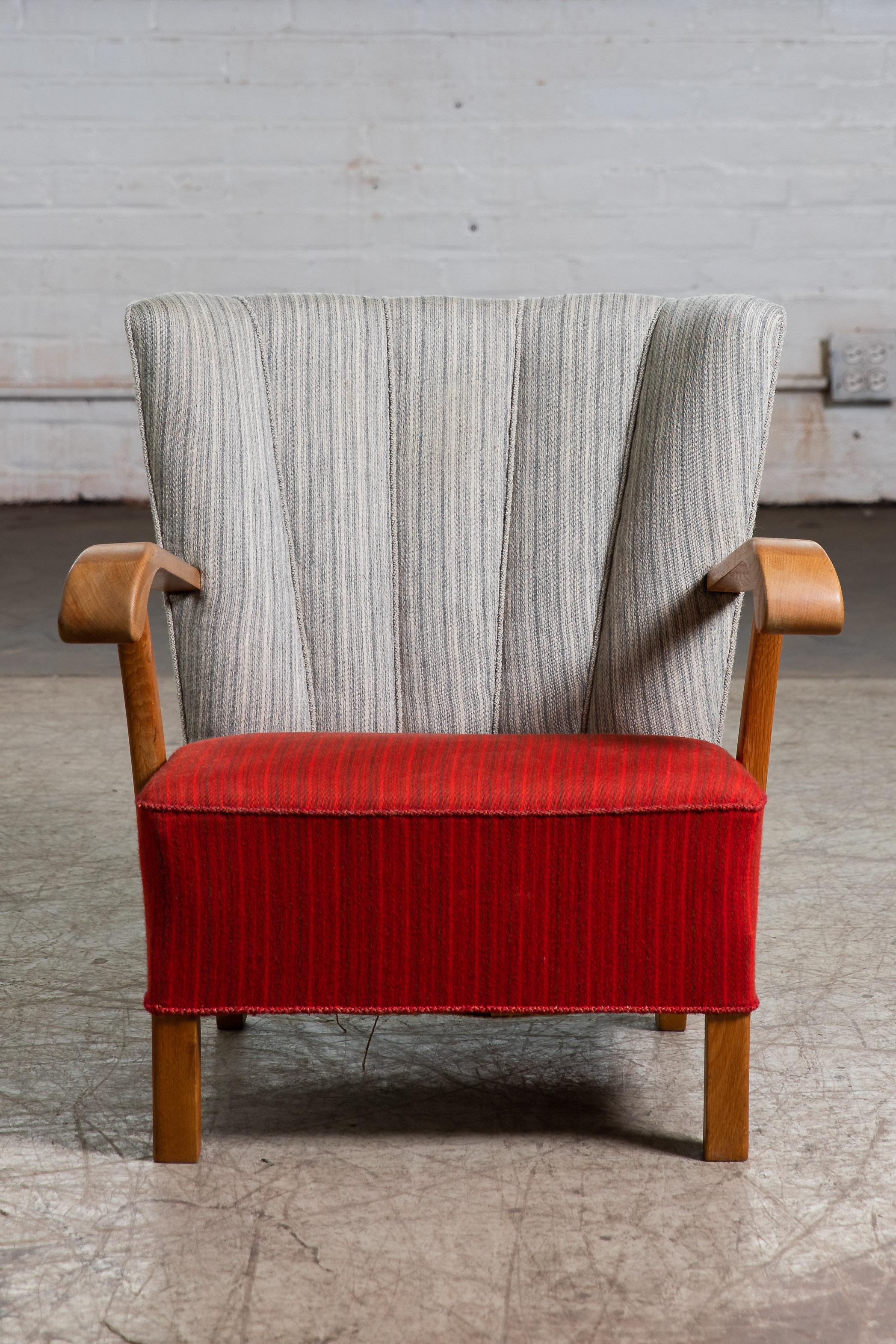 Mid-Century Modern Fritz Hansen Attributed Danish 1940s Easy Chair with Open Armrests in Oak