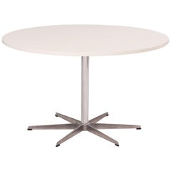 Retro Fritz Hansen by Arne Jacobsen Circular White Dining Table