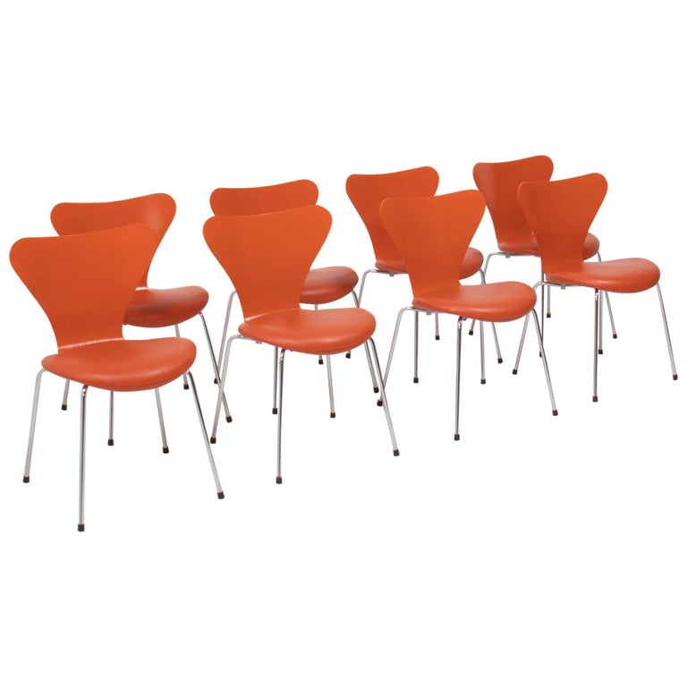 Fritz Hansen by Arne Jacobsen Orange Leather Series 7 Dining Chairs, Set of 8 For Sale
