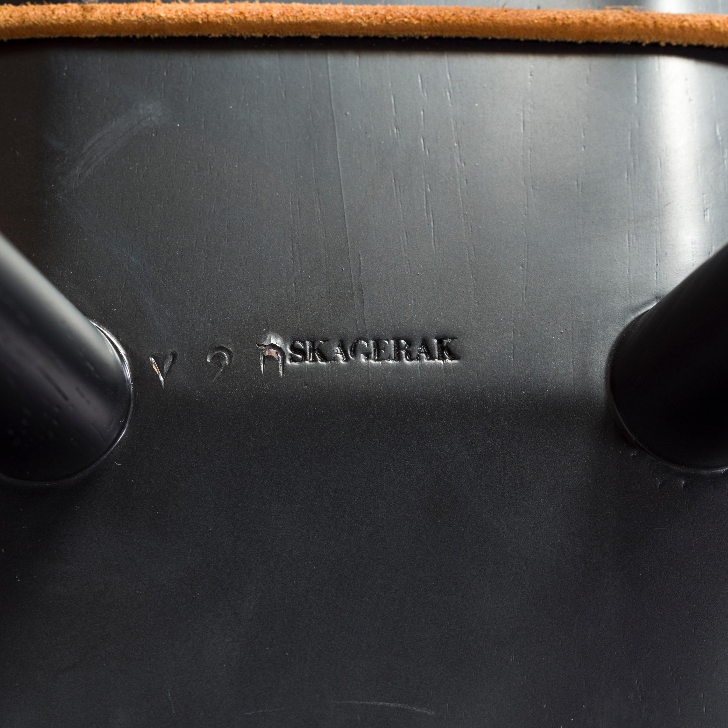 Table console et tabouret Georg en chêne noir Fritz Hansen by Chris Liljenberg Halstrøm en vente 2