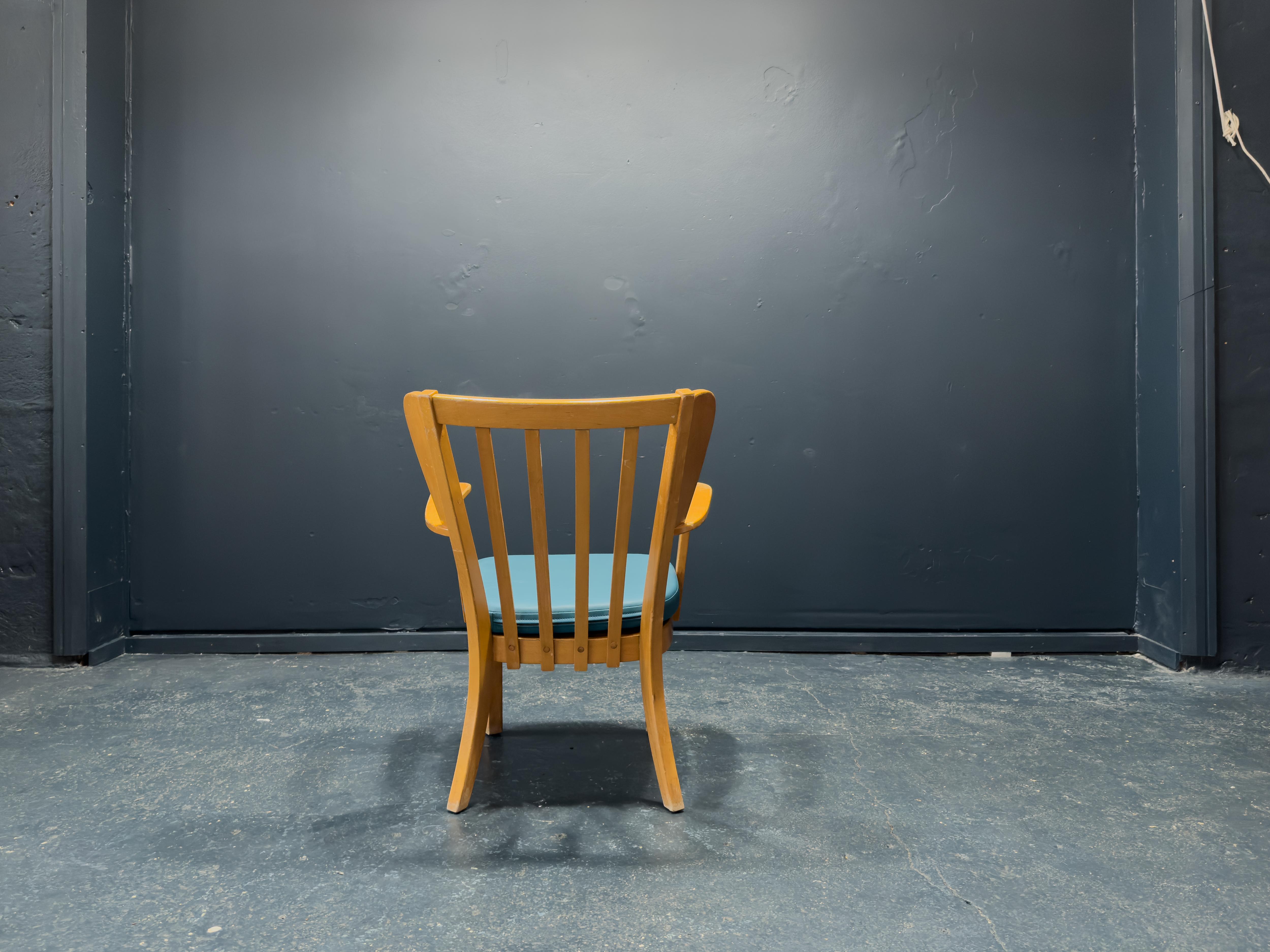 Fritz Hansen Canada Chair In Good Condition For Sale In London, GB