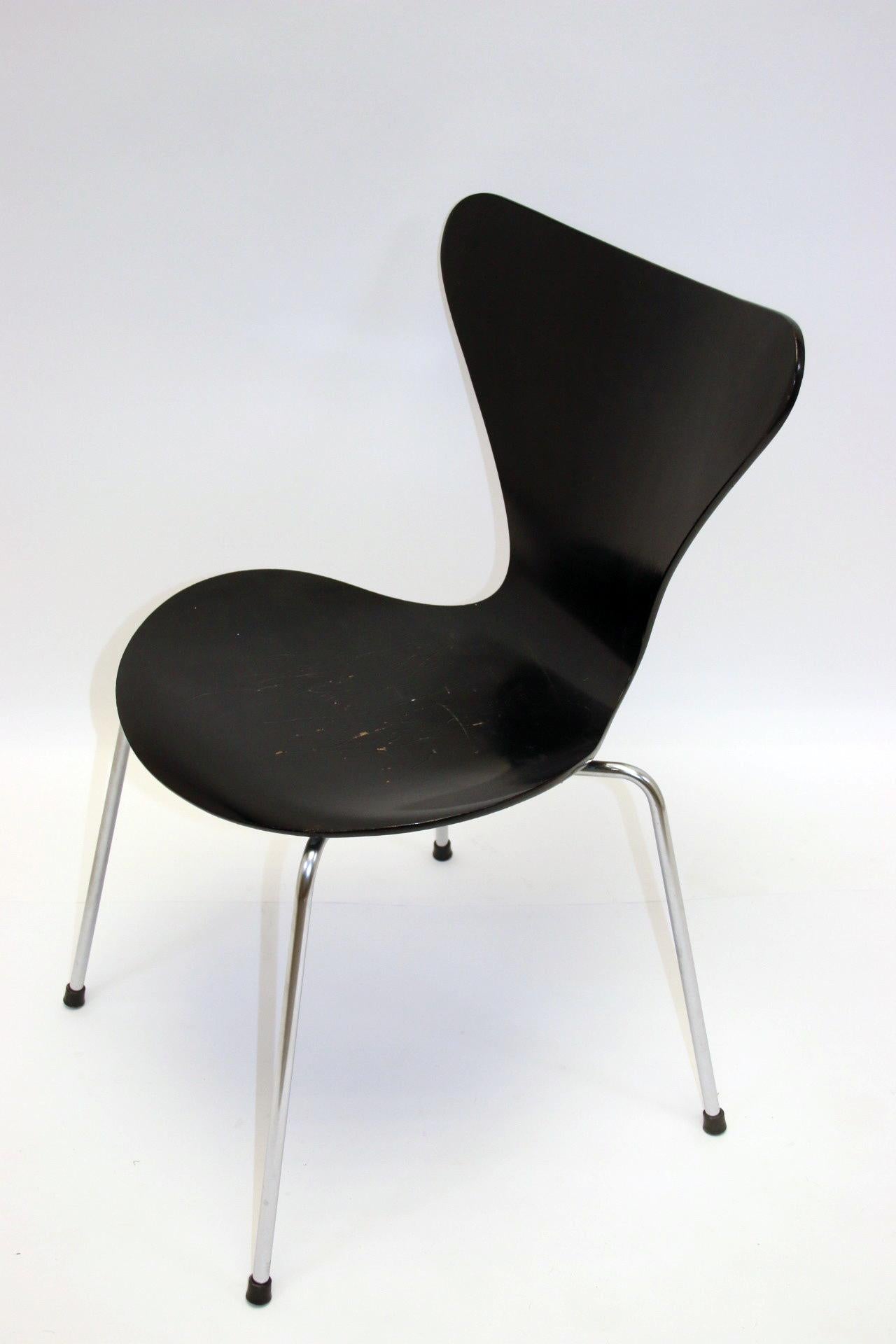 Fritz Hansen Chair Model 3107 Made by Arne Jacobsen, 1955 In Good Condition In Oostrum-Venray, NL