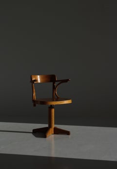 Fritz Hansen "Dan" Swivel Chair by Magnus Stephensen in Bentwood, 1930s