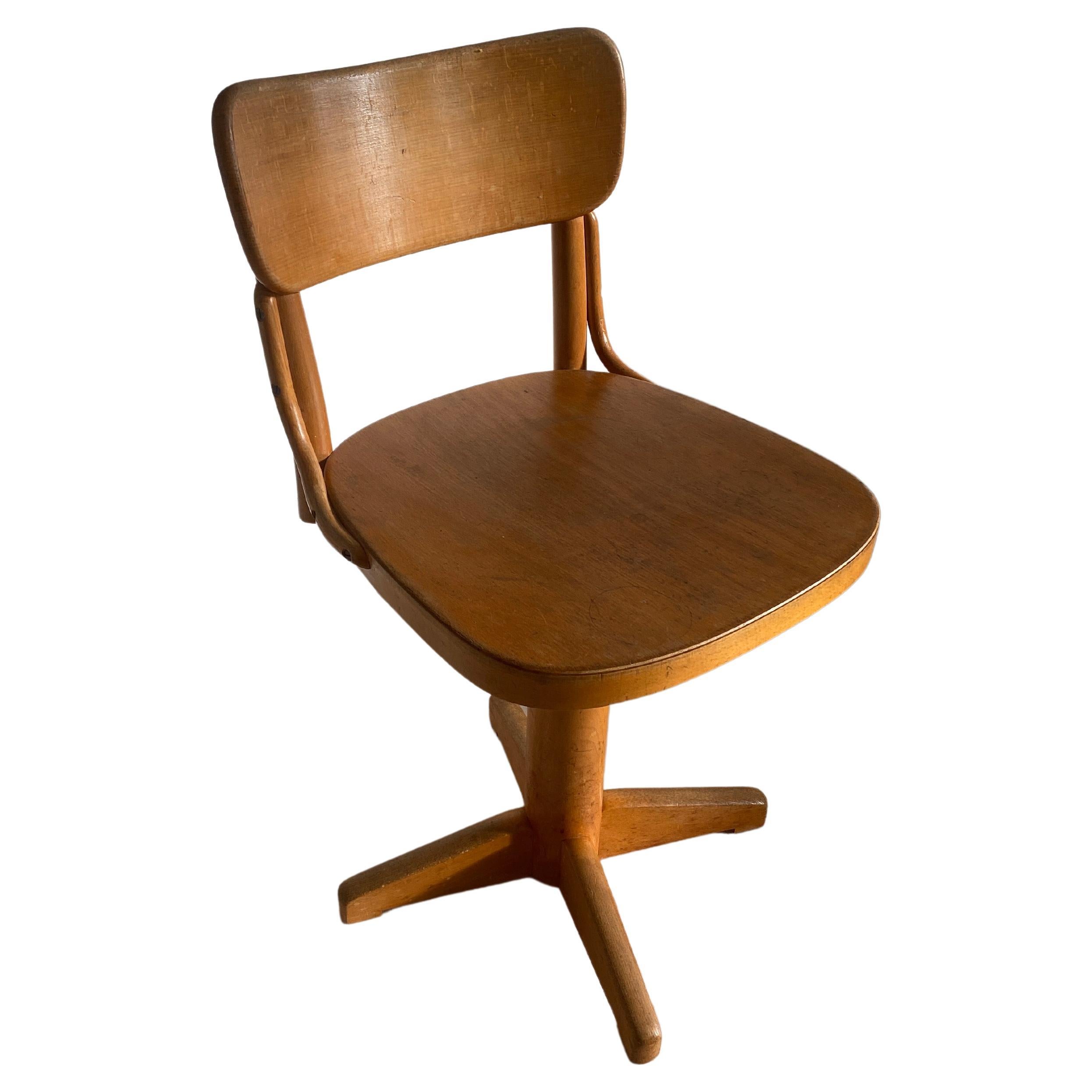 Fritz Hansen "DAN" Swivel Chair by Magnus Stephensen in Bentwood, 1930s For Sale