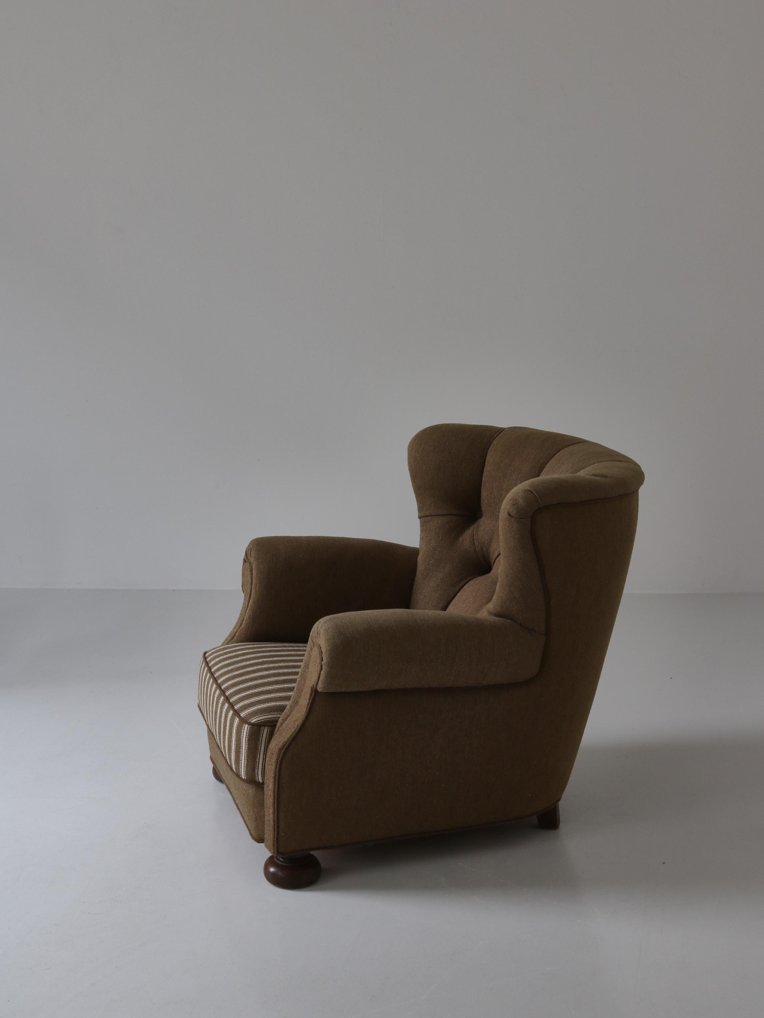 Fritz Hansen Danish Modern Easy Chair in Elm & Savak Wool, 1940s, Denmark In Good Condition In Odense, DK