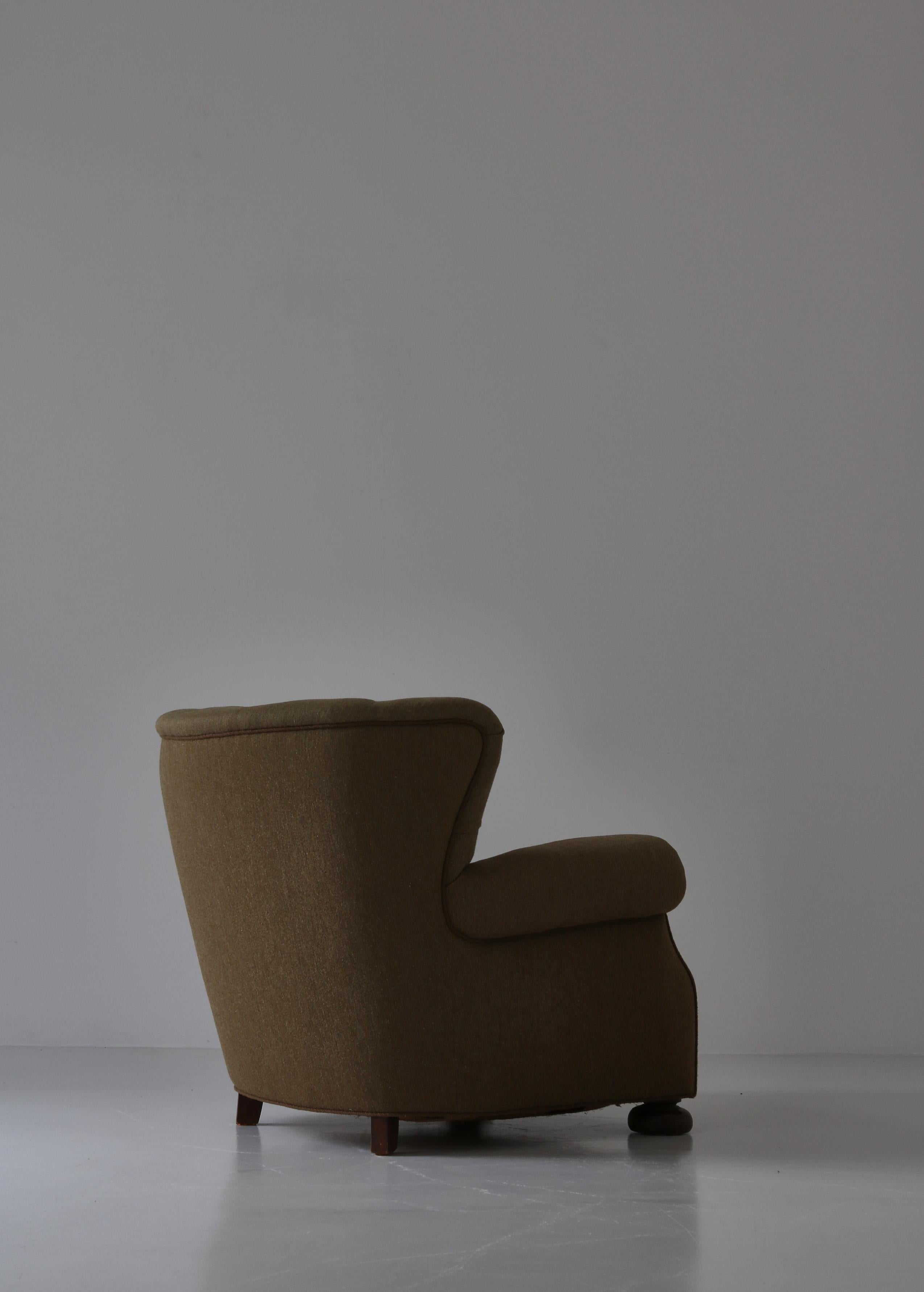 Fritz Hansen Danish Modern Easy Chair in Elm & Savak Wool, 1940s, Denmark 3