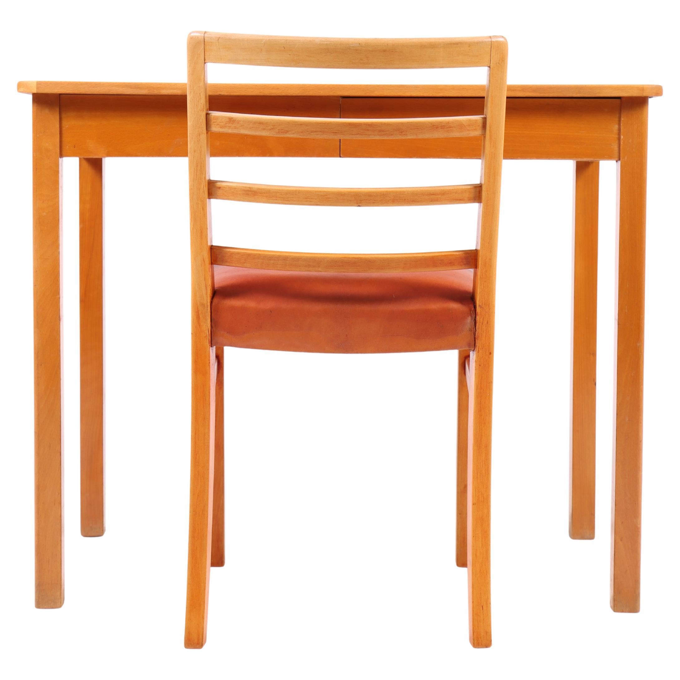 Scrivania e sedia Fritz Hansen in olmo e beeche con pelle, anni '40 in vendita