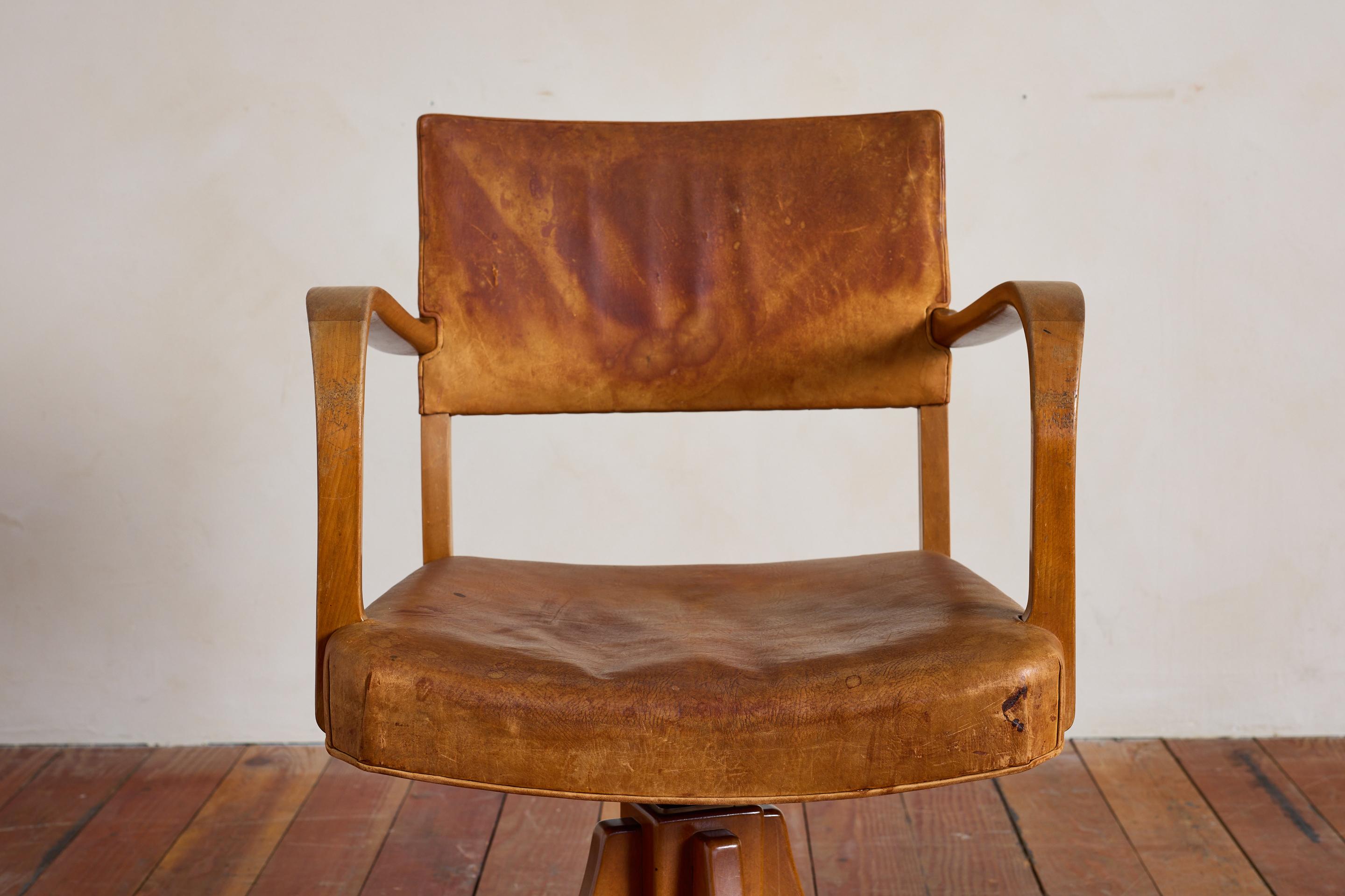 Fritz Hansen Schreibtischstuhl im Zustand „Relativ gut“ im Angebot in Beverly Hills, CA