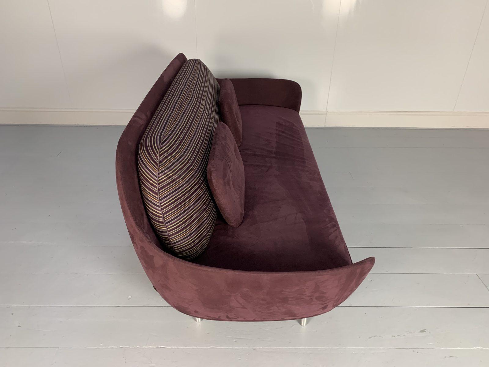 Fritz Hansen “Favn Jh3” Sofa, in Purple Alcantara For Sale 2