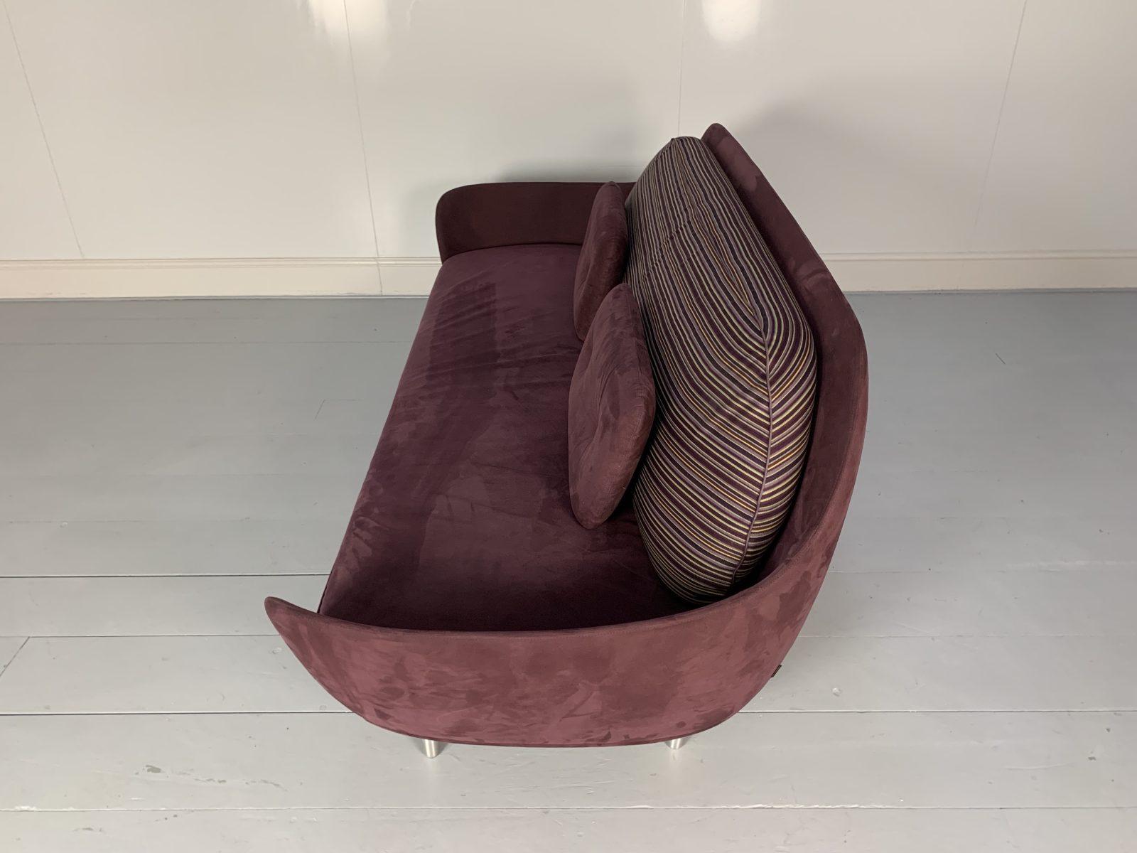 Fritz Hansen “Favn Jh3” Sofa, in Purple Alcantara For Sale 3