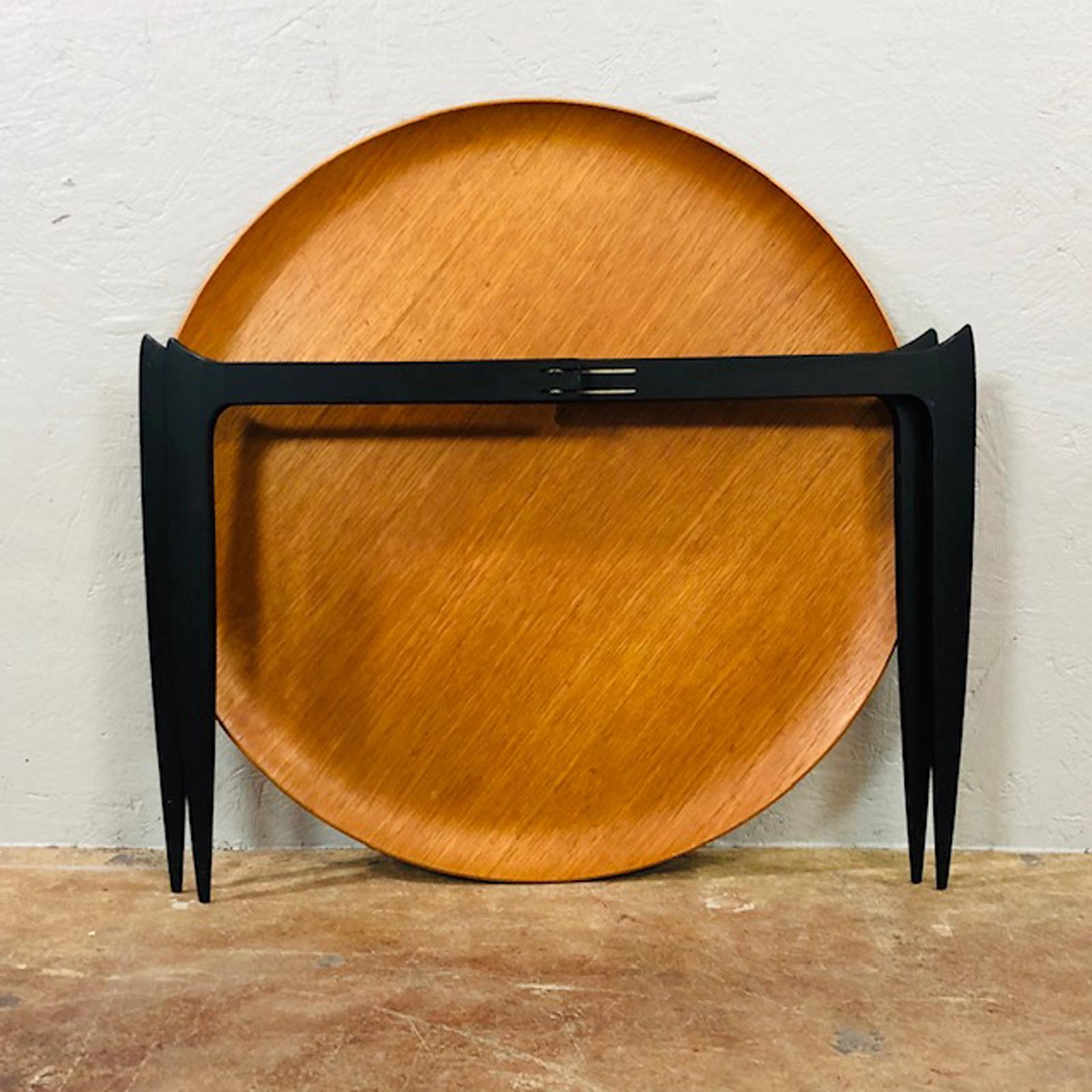 Fritz Hansen Folding Tray Top Side Table In Good Condition For Sale In Phoenix, AZ