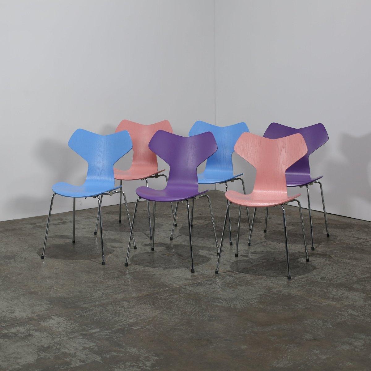 Minimalist Fritz Hansen Grand Prix Chairs by Arne Jacobsen, Set of Six For Sale