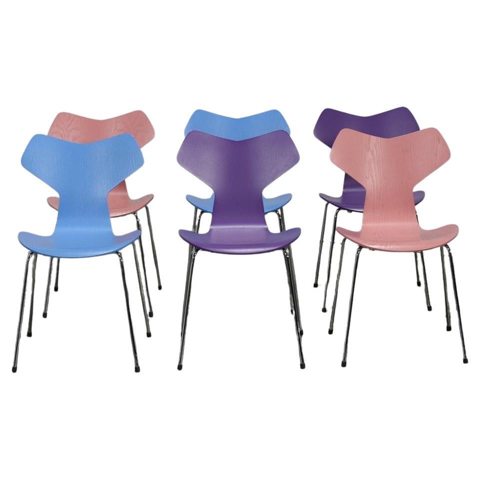 Fritz Hansen Grand Prix Chairs by Arne Jacobsen, Set of Six For Sale