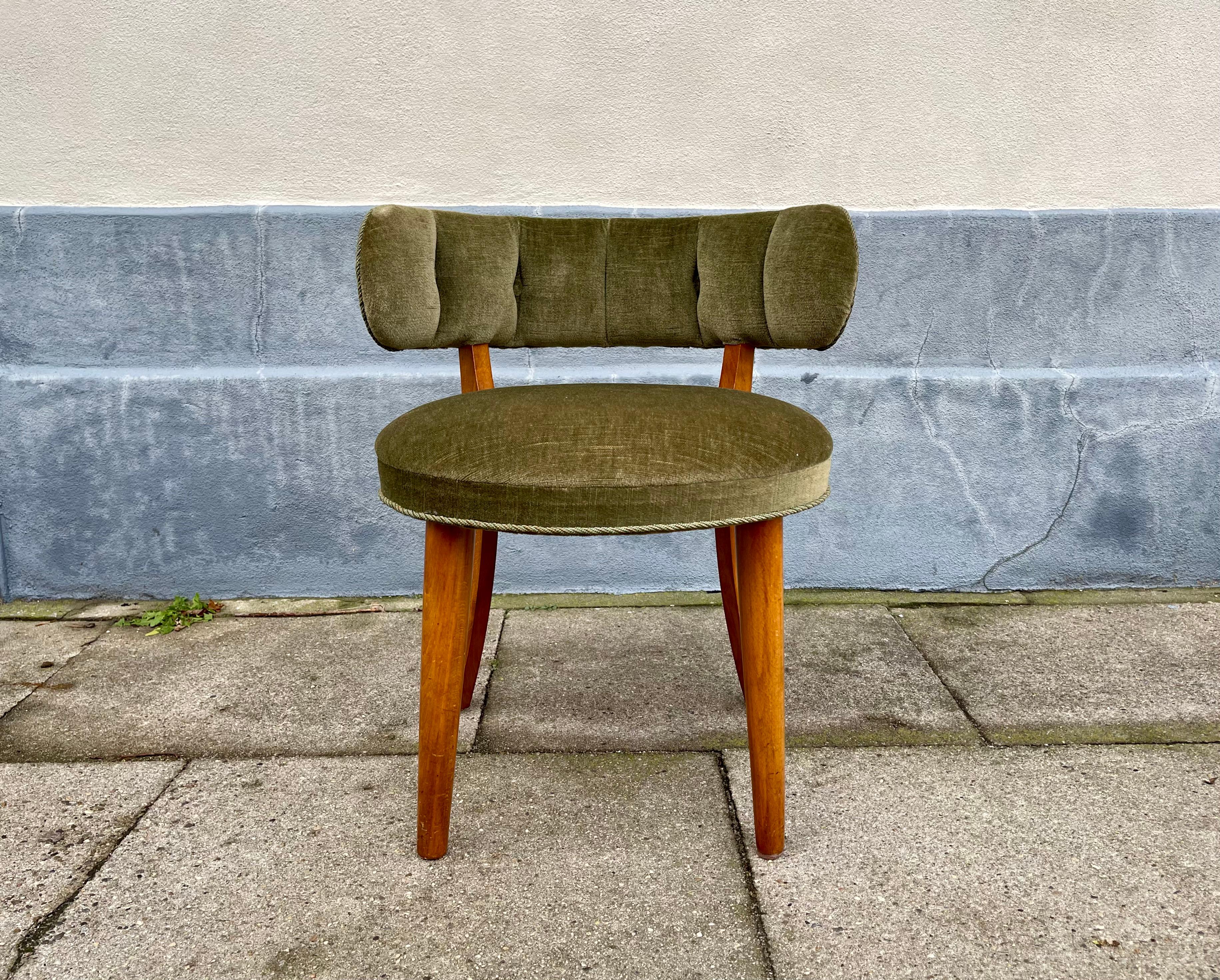 Silla tocador de señora Fritz Hansen en haya y terciopelo verde oliva, años 40 Art Decó