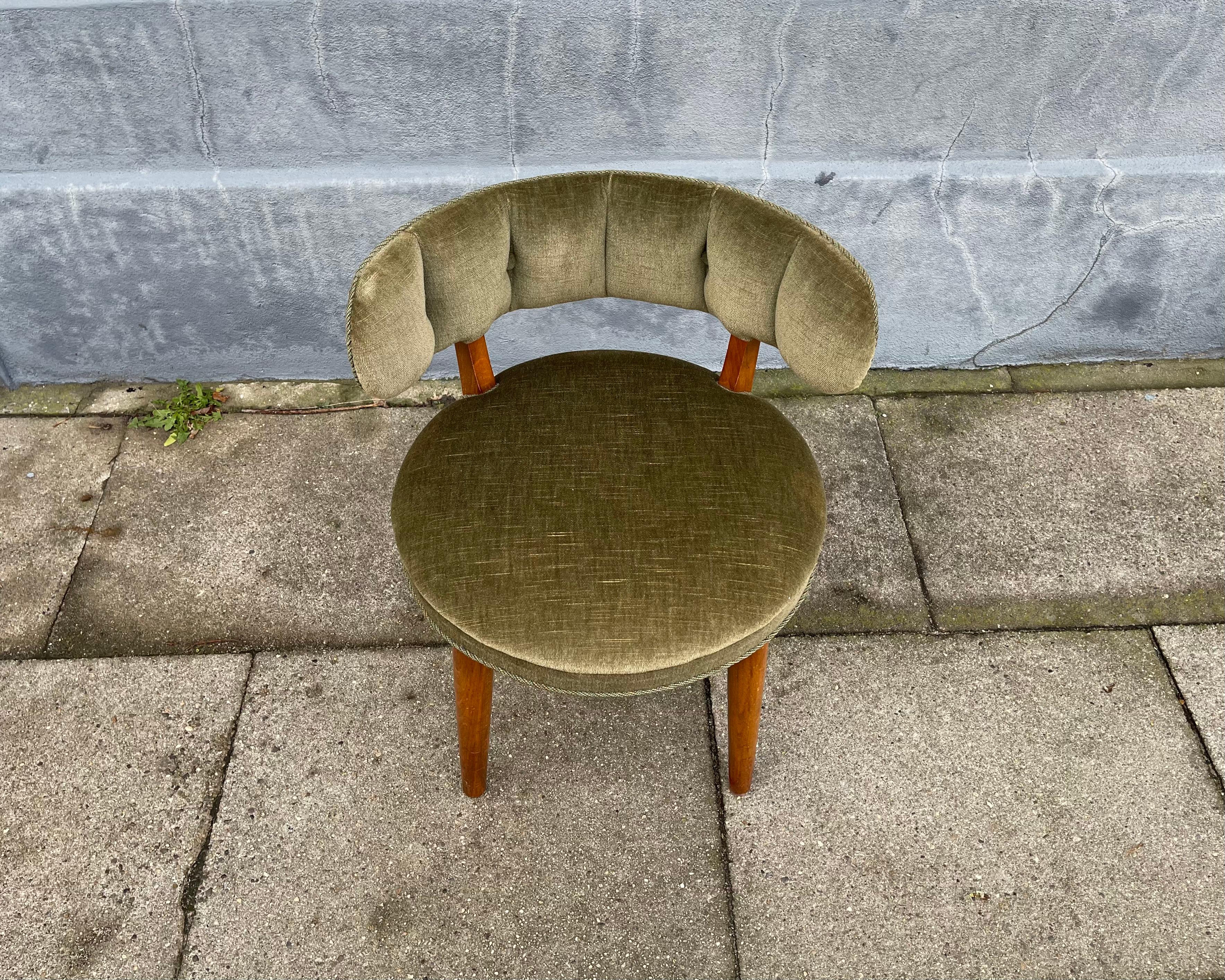 Silla tocador de señora Fritz Hansen en haya y terciopelo verde oliva, años 40 en Bueno Estado en Esbjerg, DK