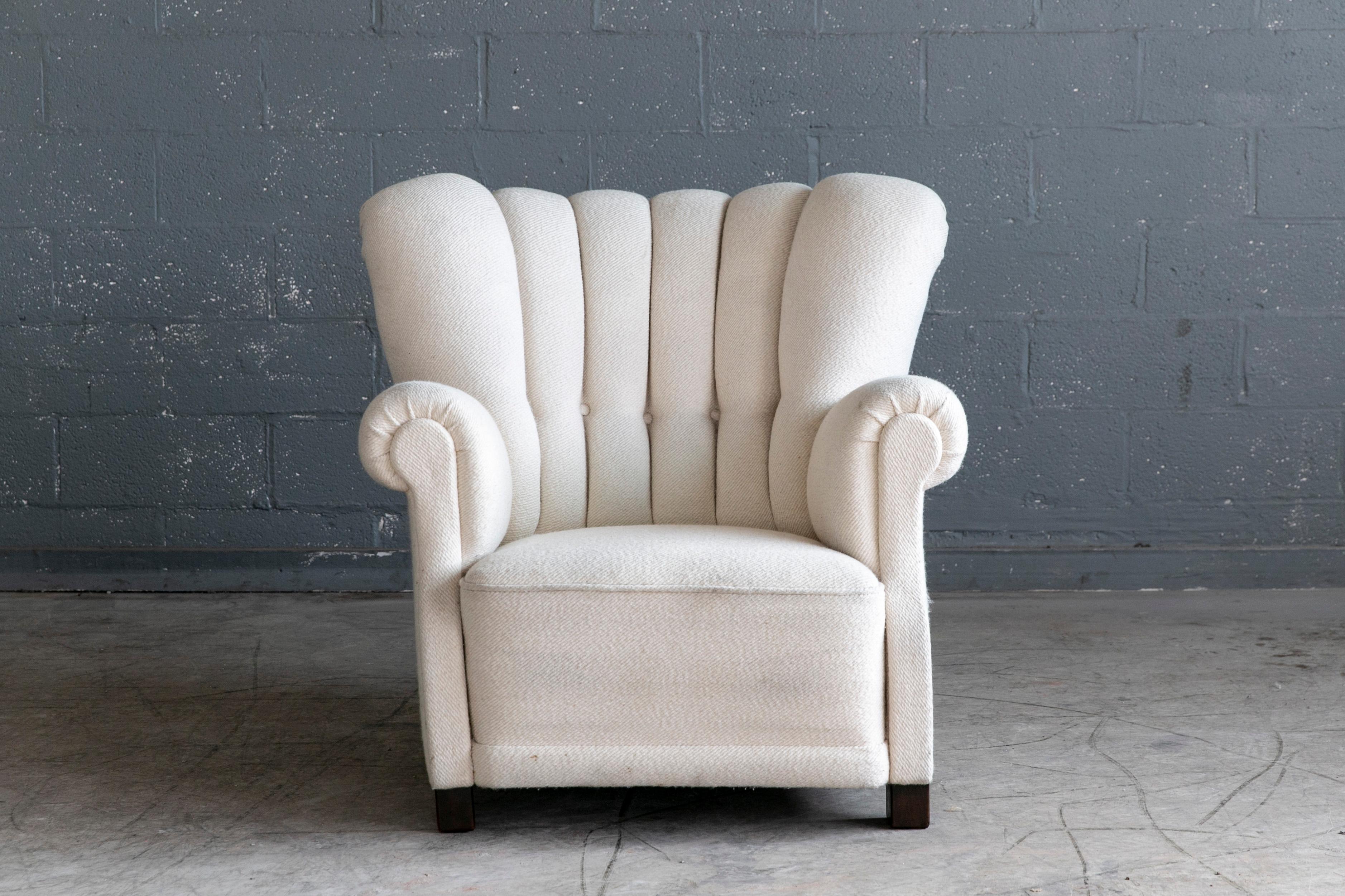 Fritz Hansen Large Club Chair Model 1518 Danish Midcentury In Good Condition In Bridgeport, CT