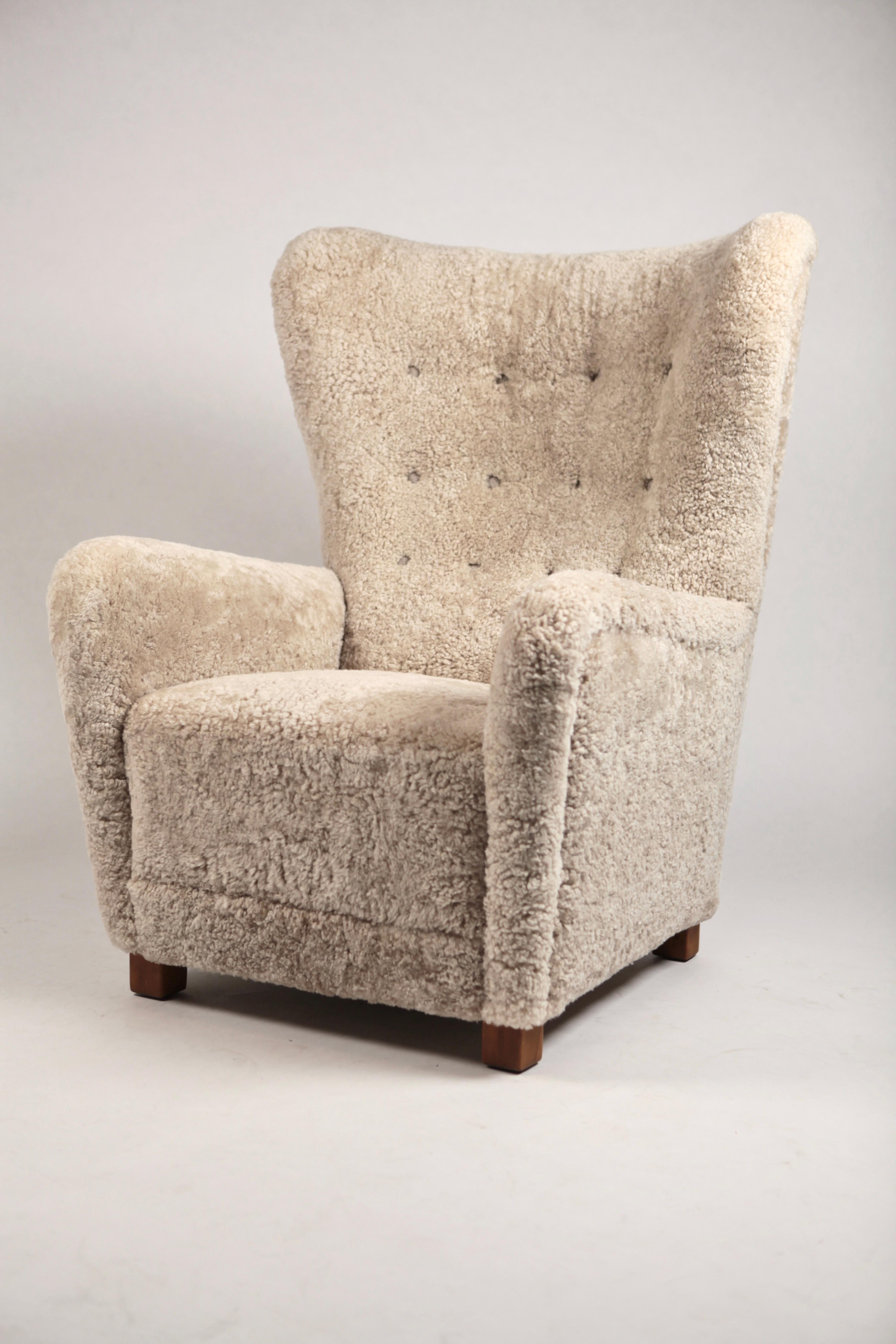 Fritz Hansen, Large High Back Wing Chair in Shearling and Oak, Denmark, 1940s 7