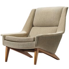 Fritz Hansen Lounge Chair in Fabric and Teak, ca. 1955
